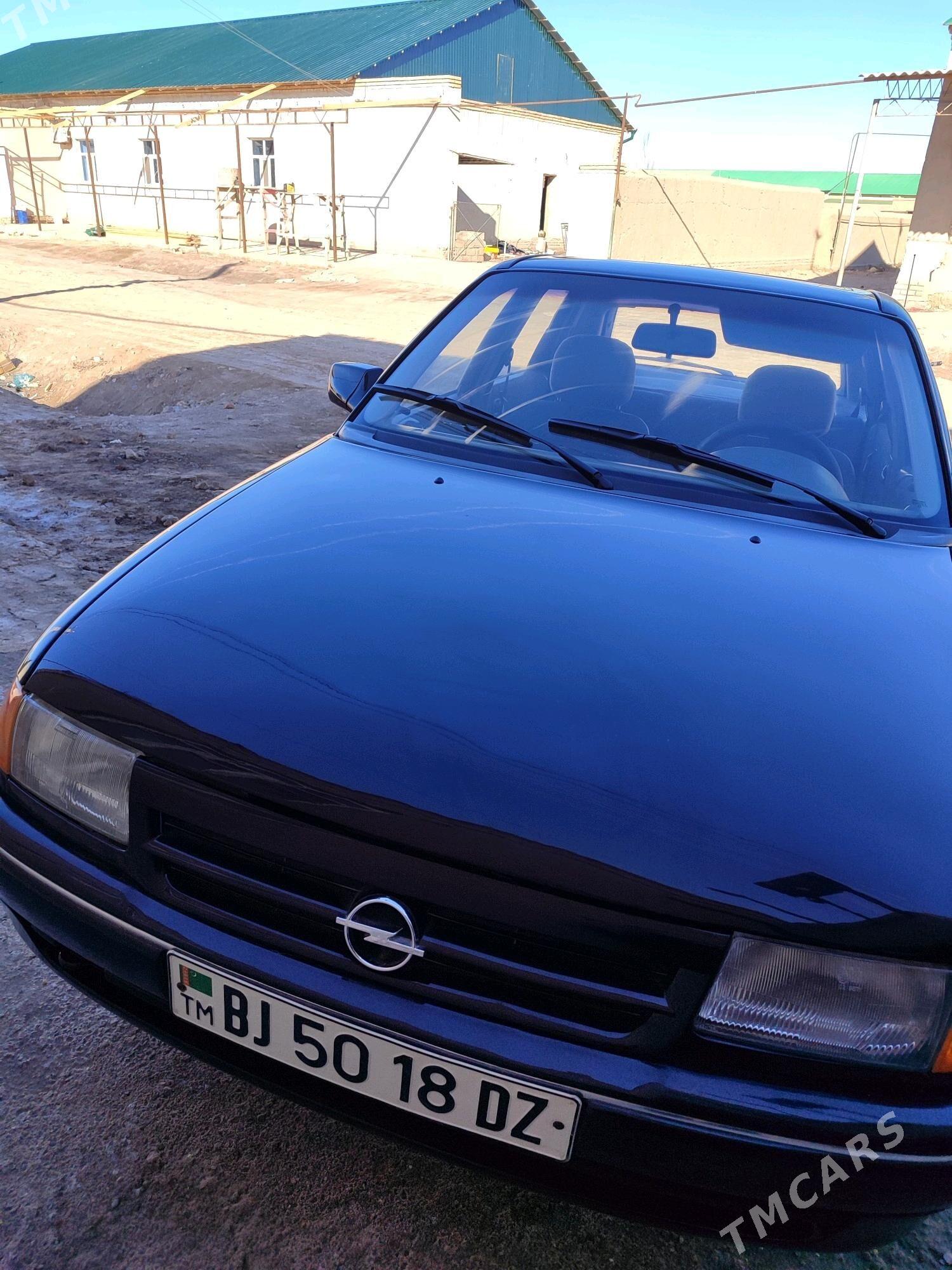 Opel Astra 1991 - 35 000 TMT - Дашогуз - img 5