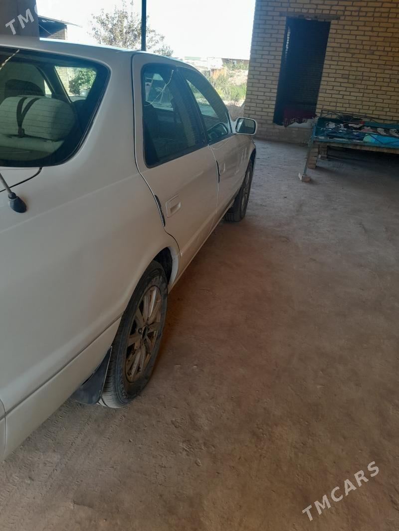 Toyota Camry 1999 - 110 000 TMT - Halaç - img 3