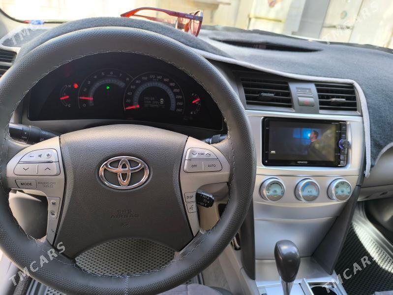 Toyota Camry 2010 - 158 000 TMT - Мары - img 8