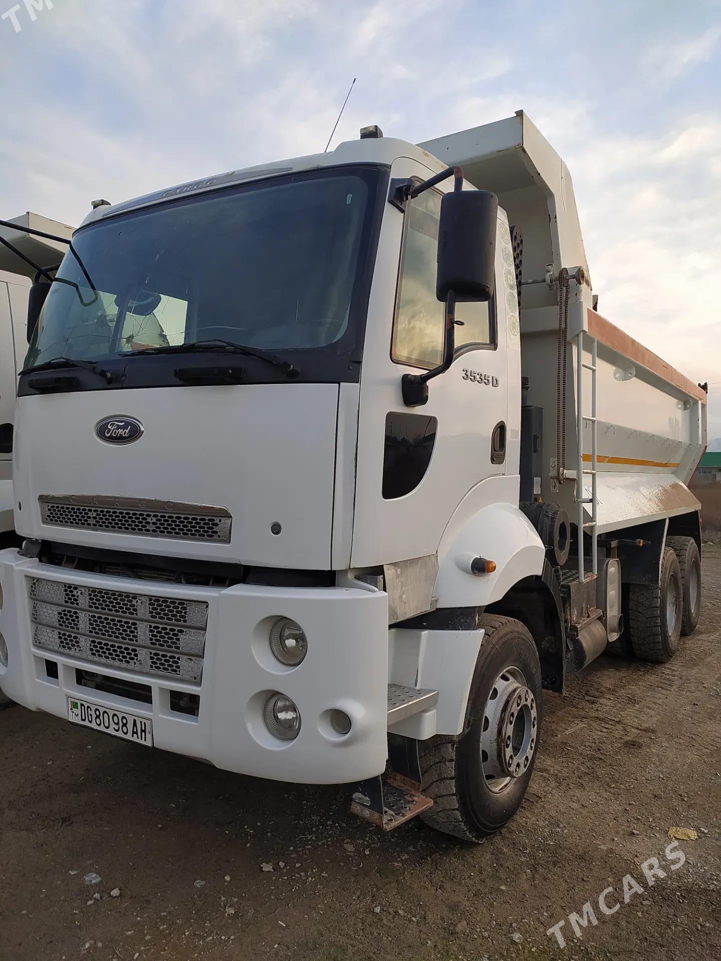 Ford Cargo 3535D 2014 - 700 000 TMT - Гёкдепе - img 2