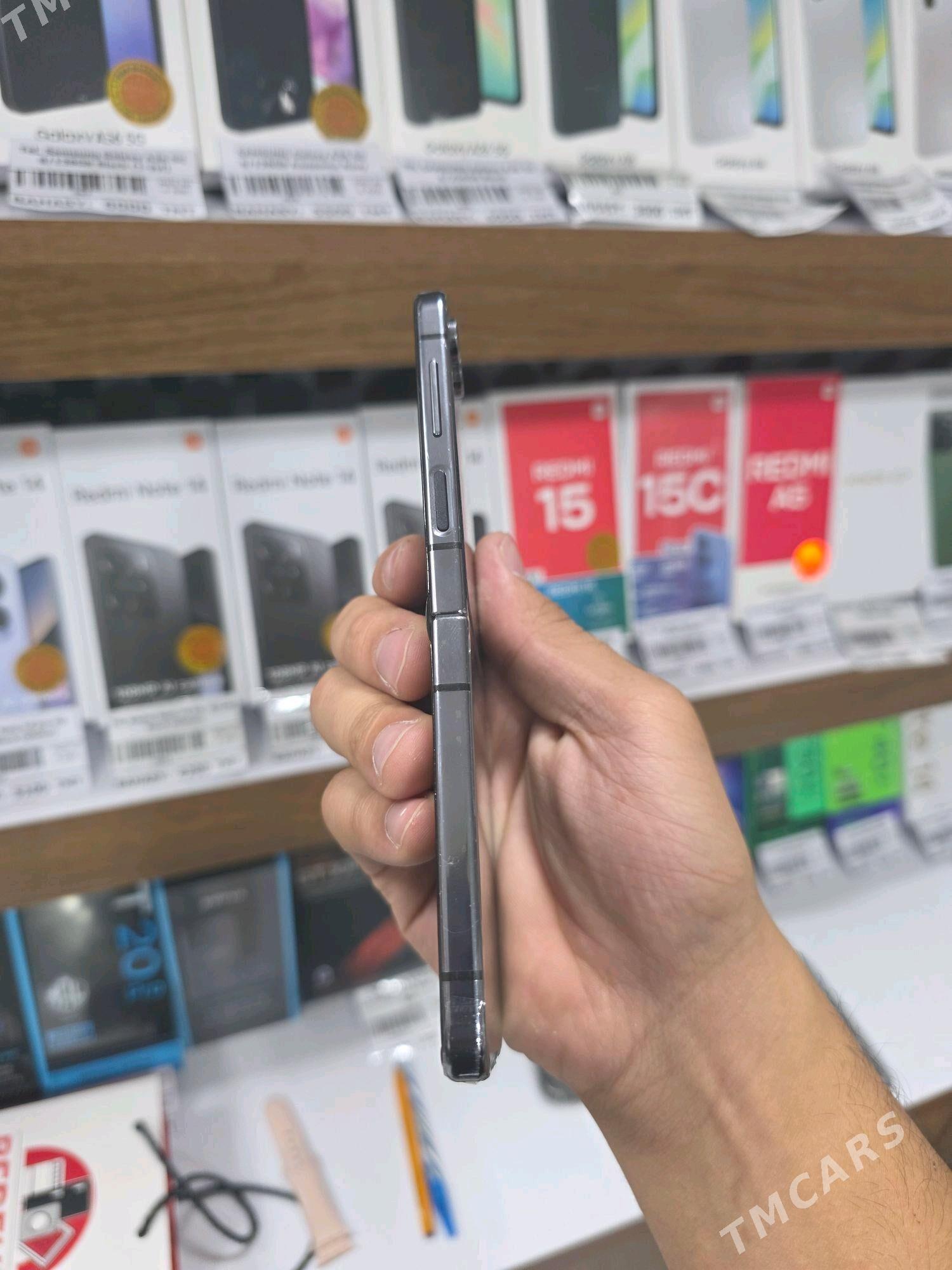 Samsung Z flıp 5 8/256 - Мир 7 - img 3