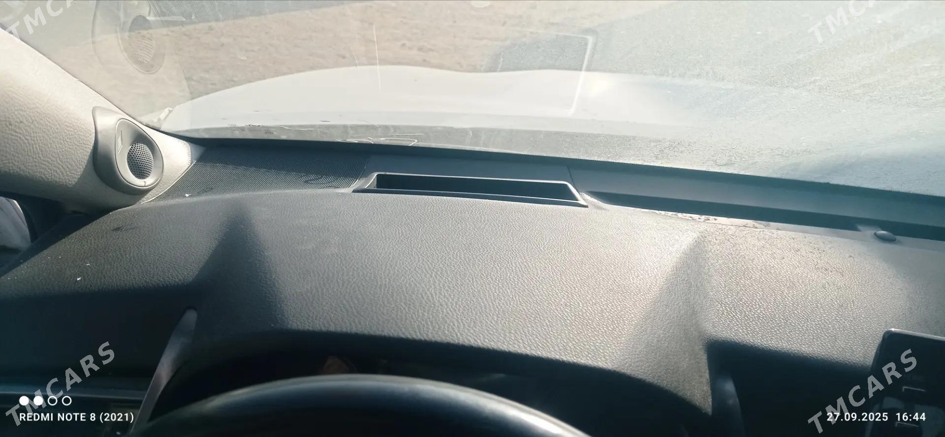 Toyota Camry 2021 - 320 000 TMT - Мары - img 5