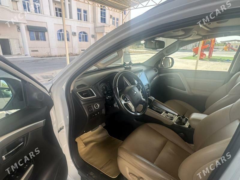 Mitsubishi Montero Sport 2020 - 430 000 TMT - Туркменабат - img 2