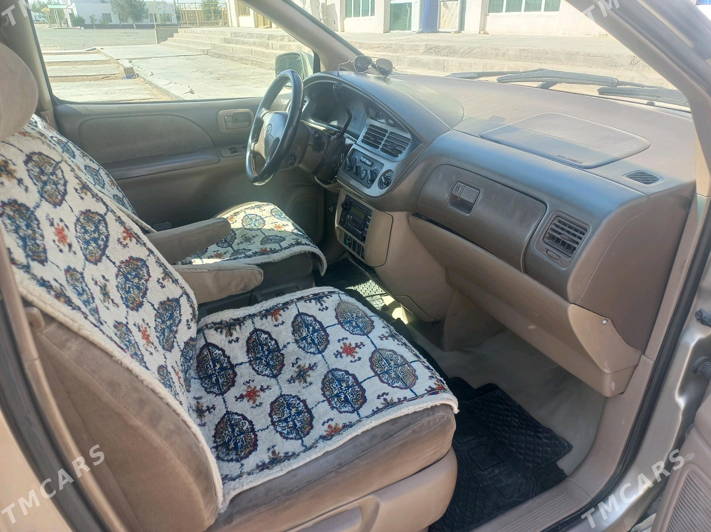 Toyota Sienna 2002 - 140 000 TMT - Туркменабат - img 3