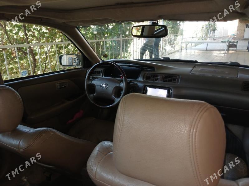 Toyota Camry 2001 - 165 000 TMT - Байрамали - img 6