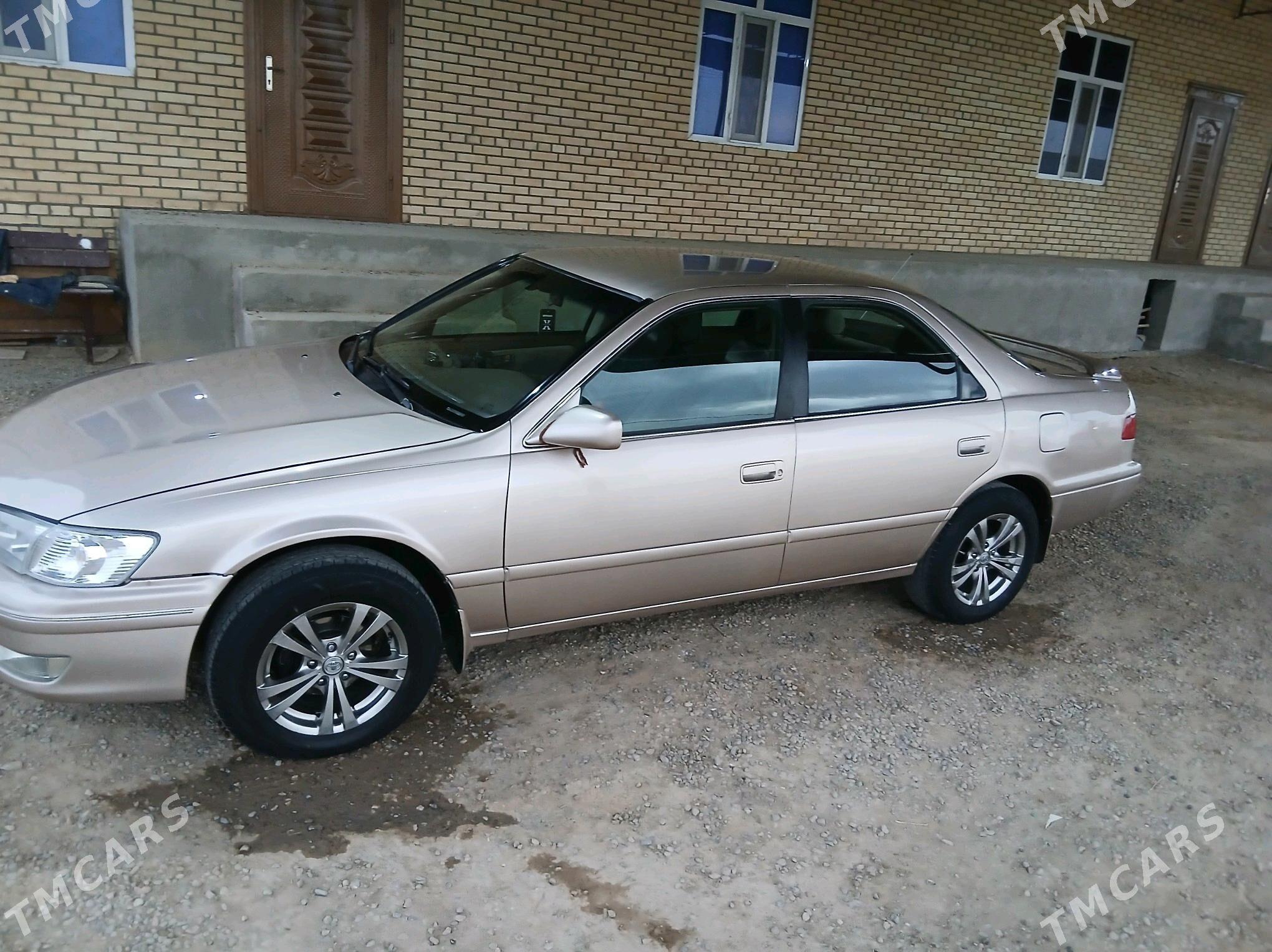 Toyota Camry 2000 - 130 000 TMT - Мары - img 3
