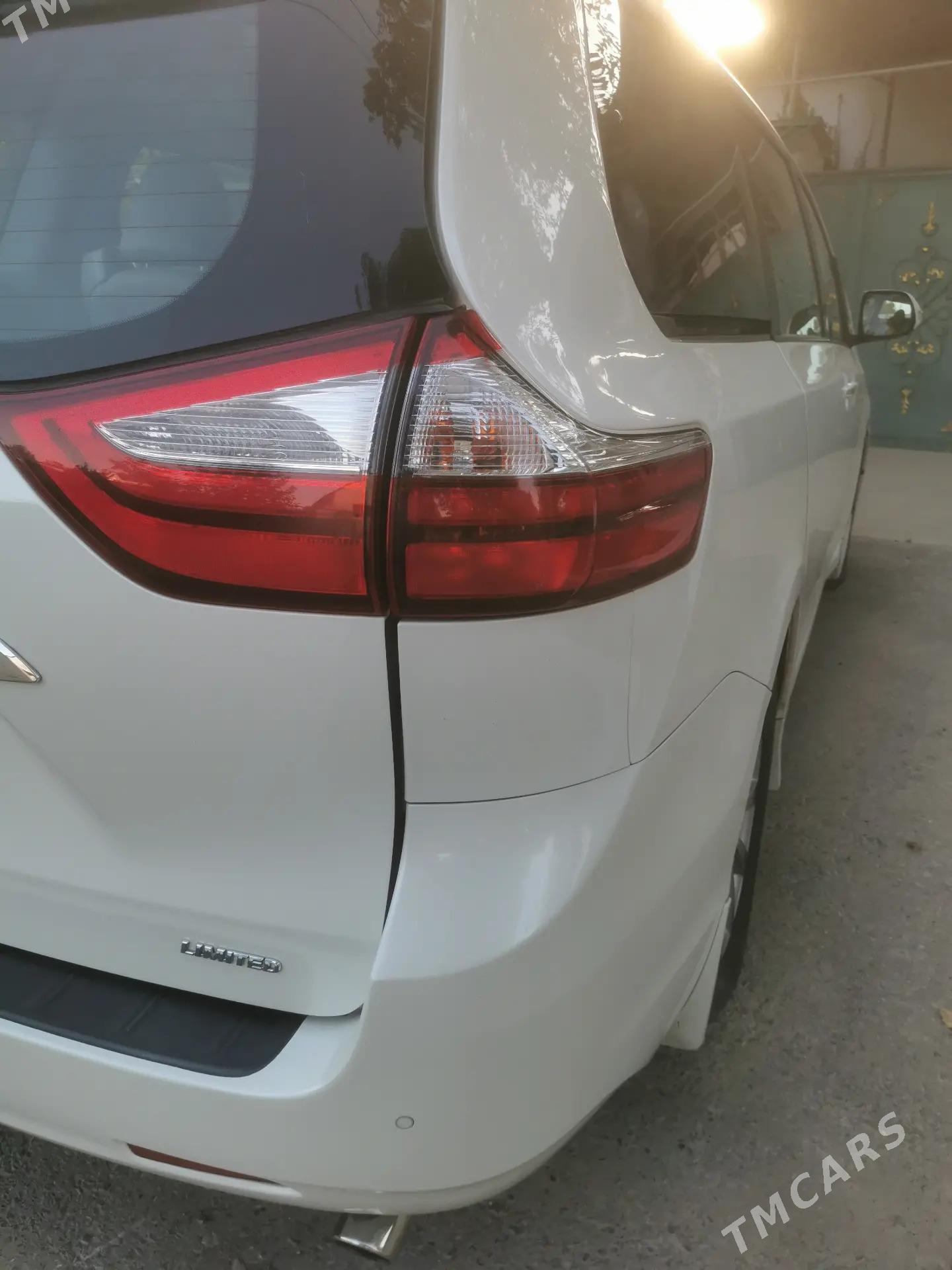 Toyota Sienna 2018 - 405 000 TMT - Ашхабад - img 2