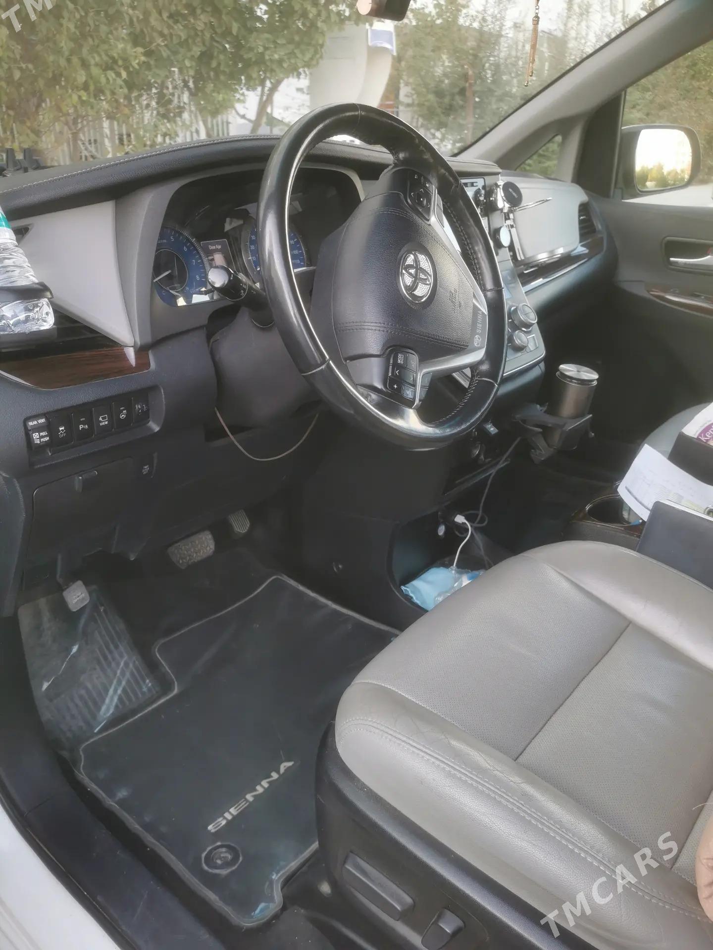 Toyota Sienna 2018 - 405 000 TMT - Ашхабад - img 5