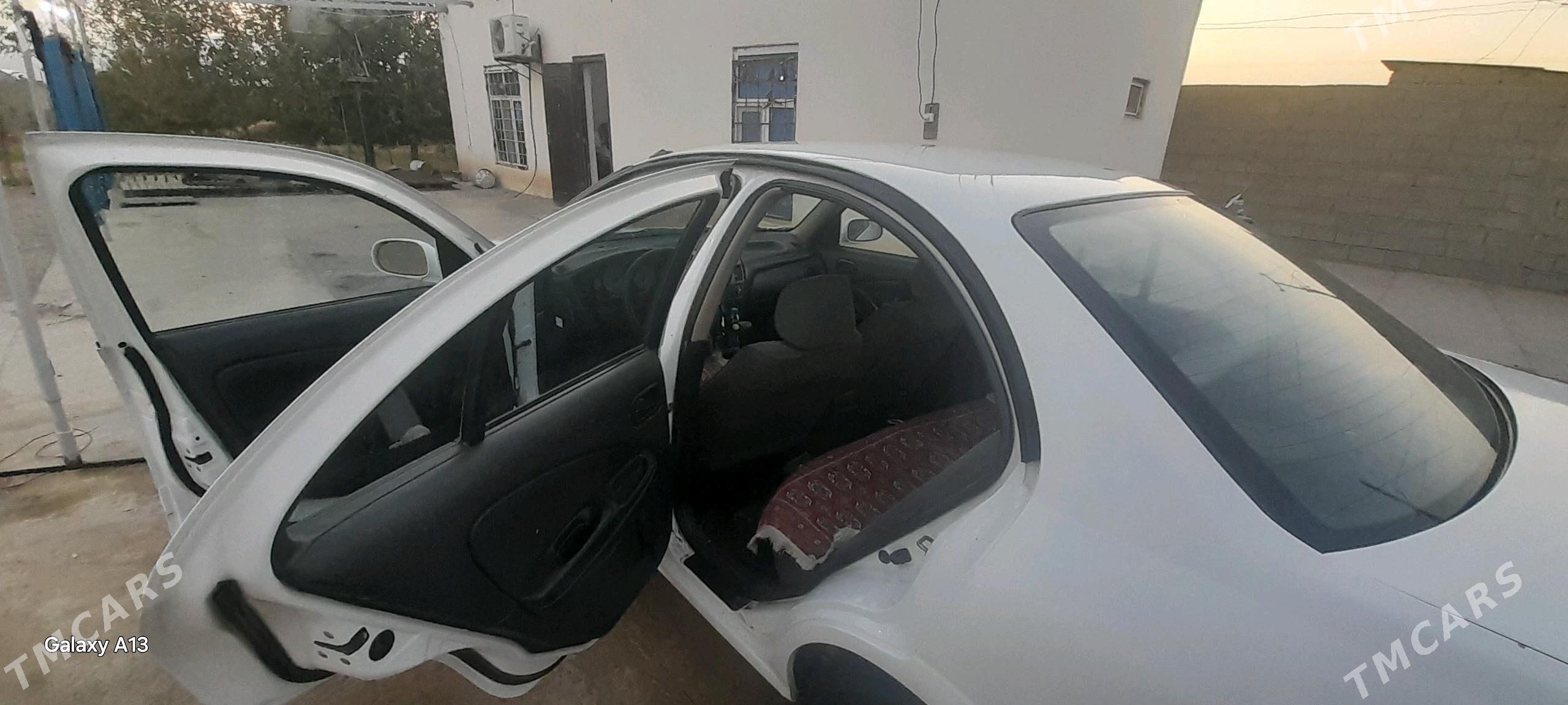 Nissan Sunny 2005 - 100 000 TMT - Büzmeýin - img 3