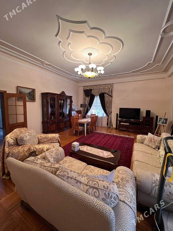 московская 215м2 4 ком - Sowetskiý köç. (Garaşsyzlyk şaýoly) - img 4