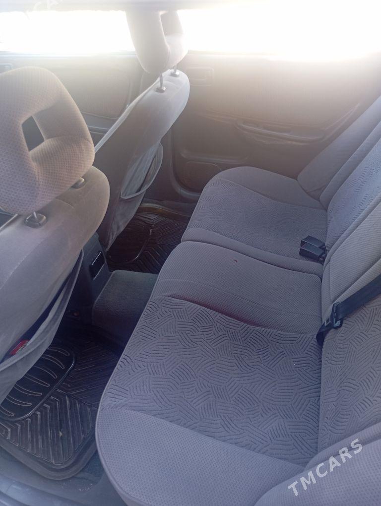 Toyota Avensis 1998 - 85 000 TMT - Дашогуз - img 5