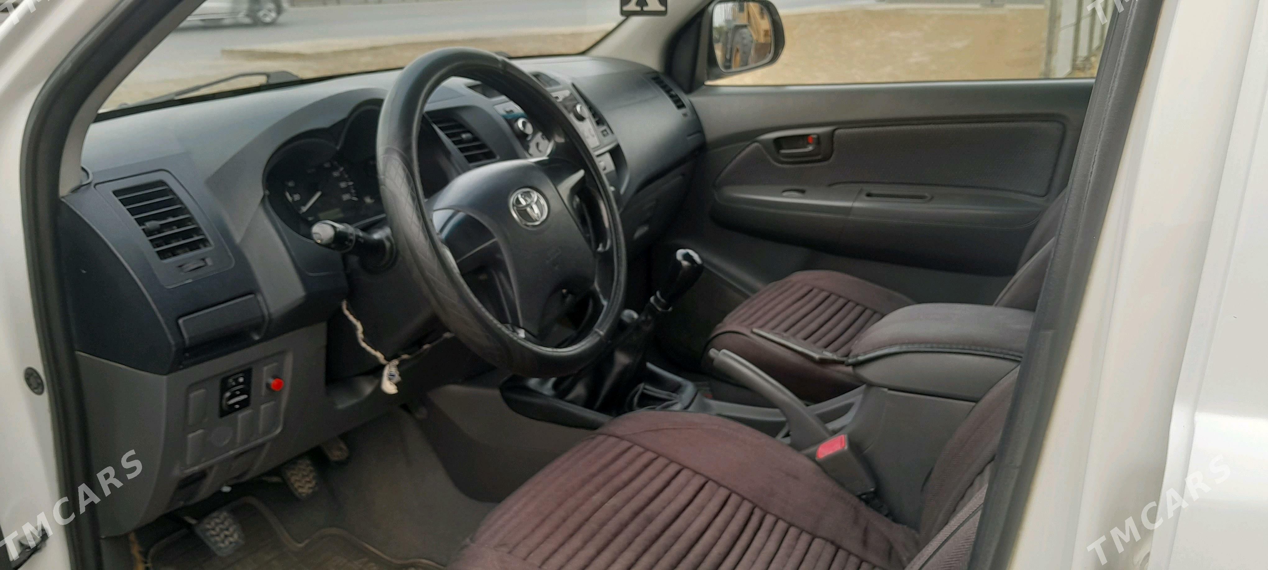 Toyota Hilux 2015 - 320 000 TMT - Mary - img 2