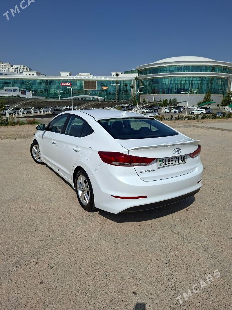 Hyundai Elantra 2017 - 200 000 TMT - Ким район - img 5
