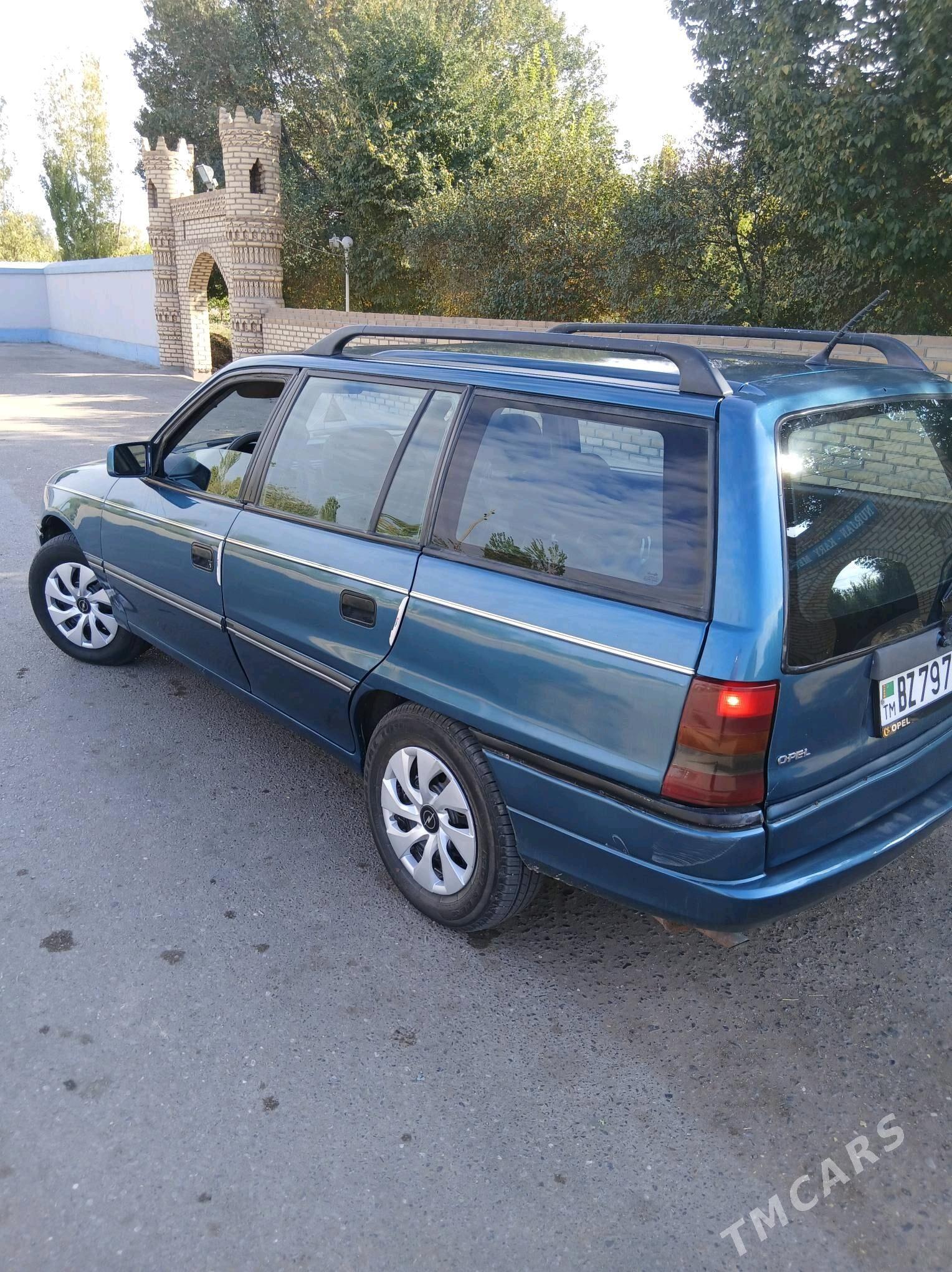 Opel Astra 1993 - 42 000 TMT - Gubadag - img 3