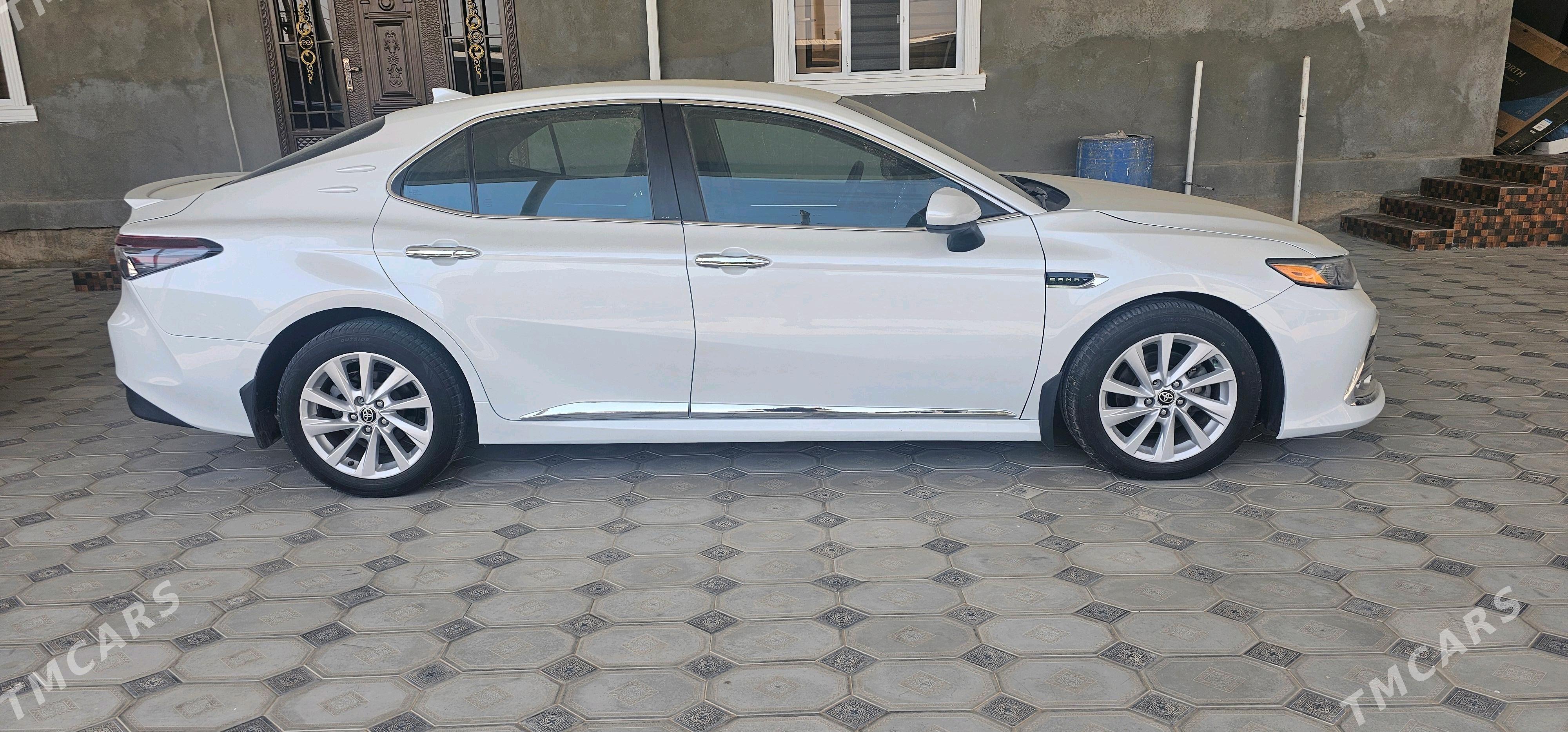 Toyota Camry 2021 - 295 000 TMT - Baýramaly - img 10