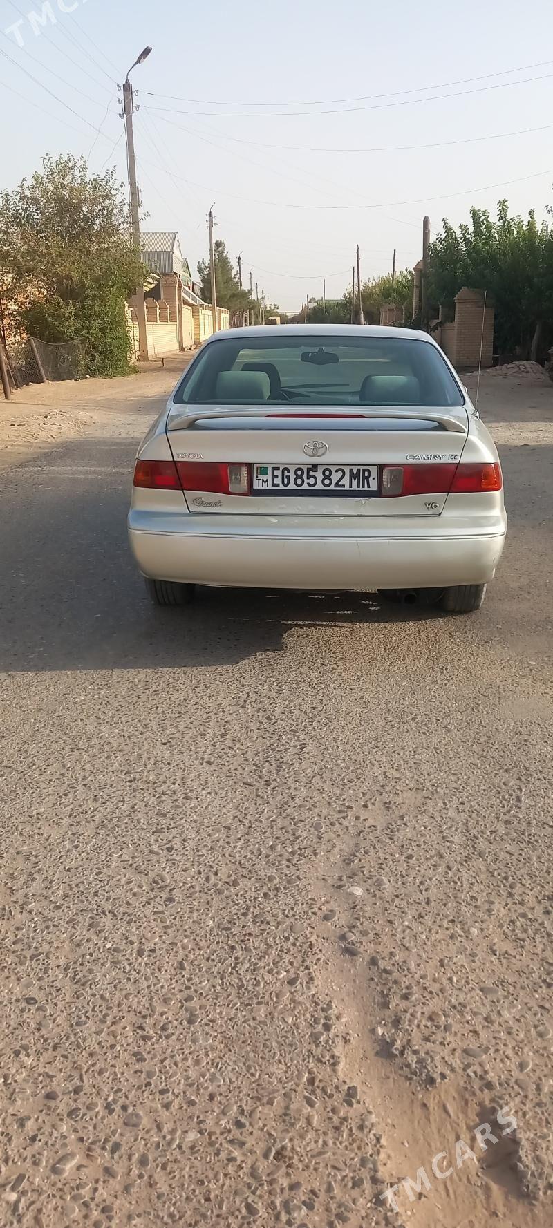 Toyota Camry 2001 - 140 000 TMT - Mary - img 2