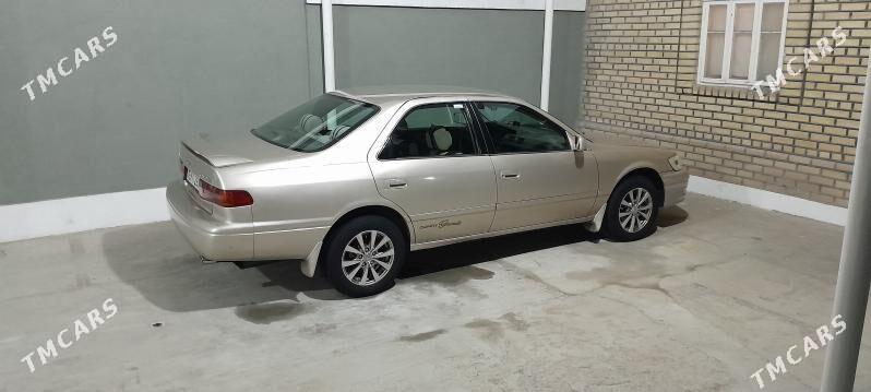 Toyota Camry 2000 - 134 000 TMT - Ёлётен - img 8