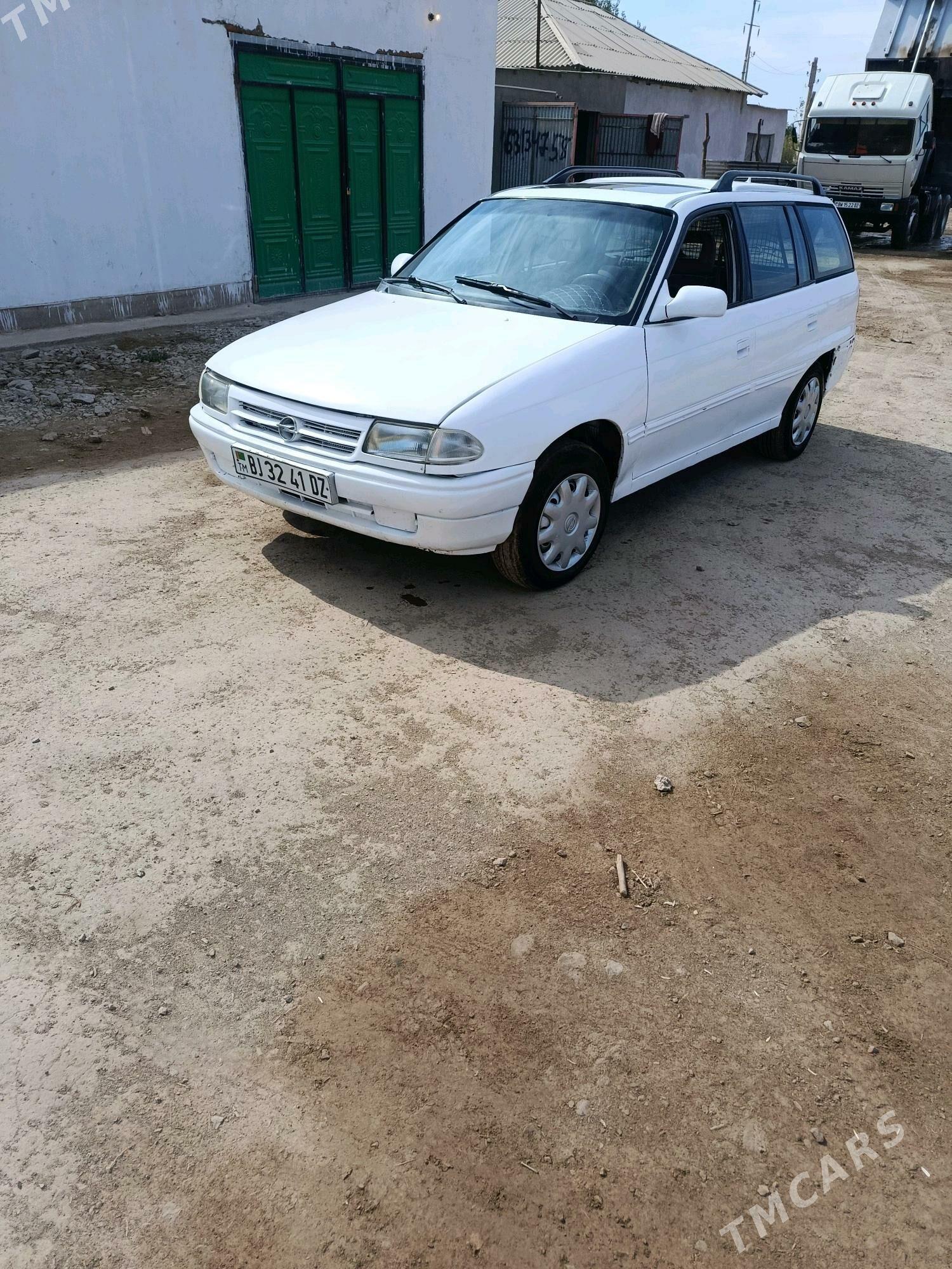 Opel Astra 1992 - 30 000 TMT - Гурбансолтан Едже - img 7