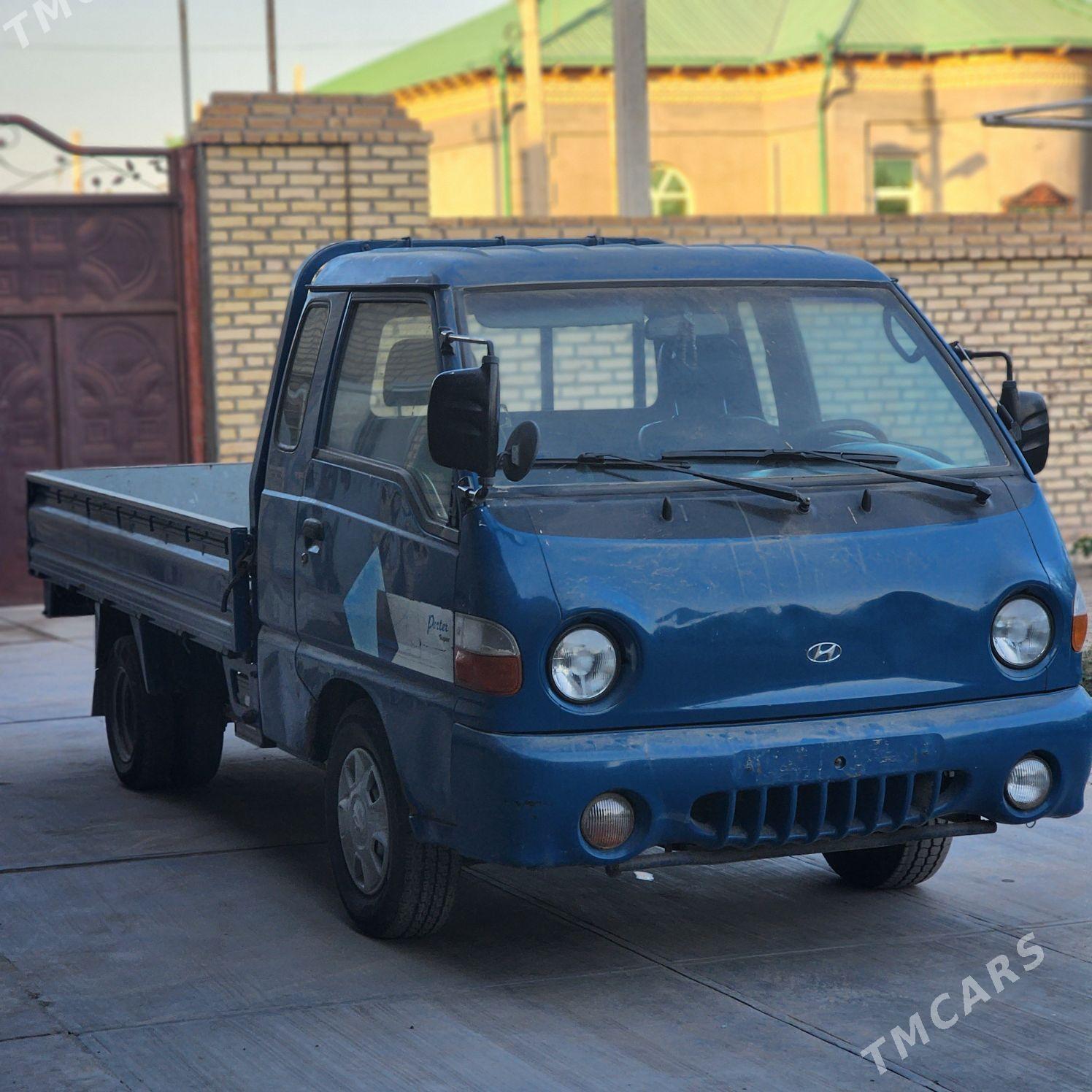 Kia Bongo 2003 - 118 000 TMT - Дашогуз - img 2