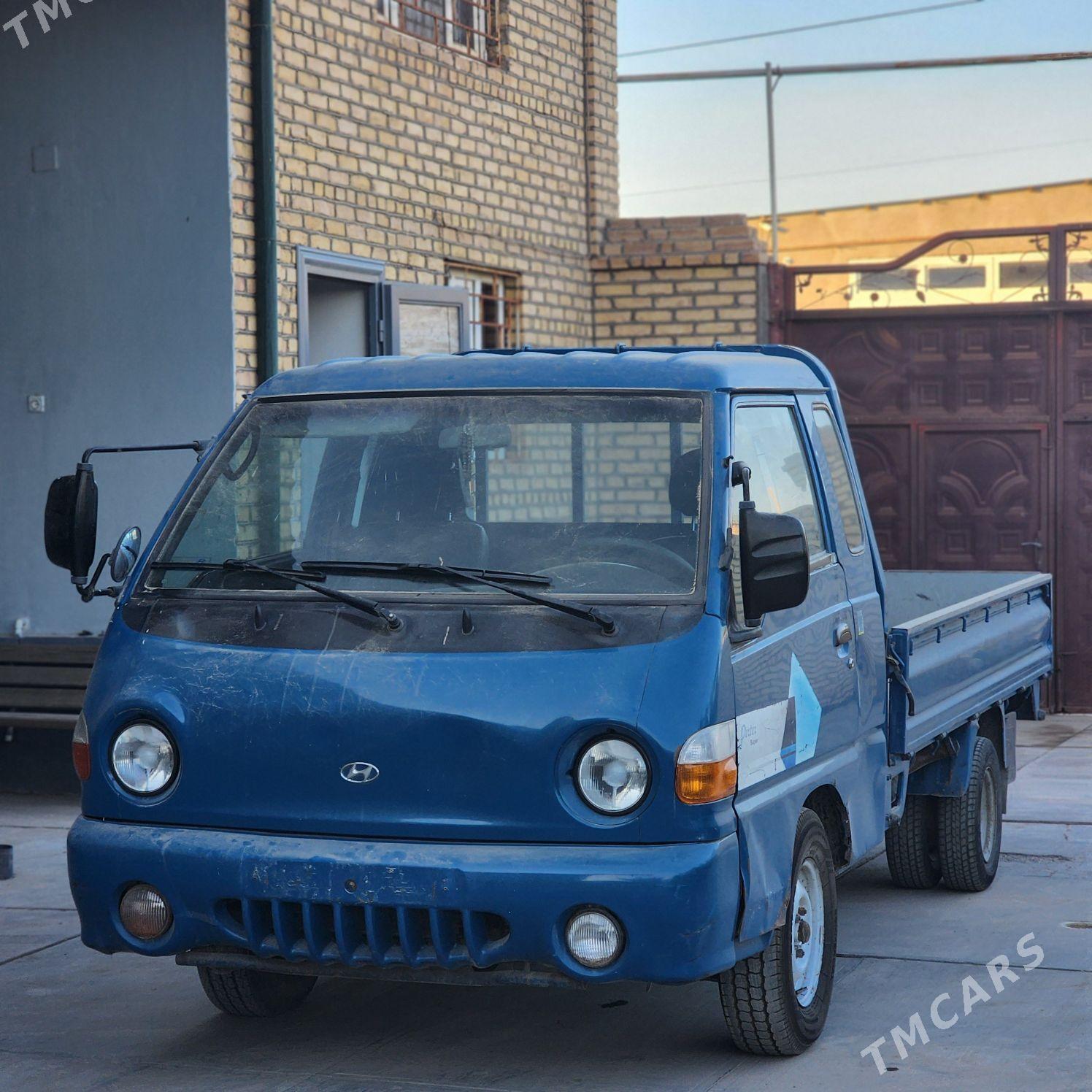 Kia Bongo 2003 - 118 000 TMT - Дашогуз - img 7