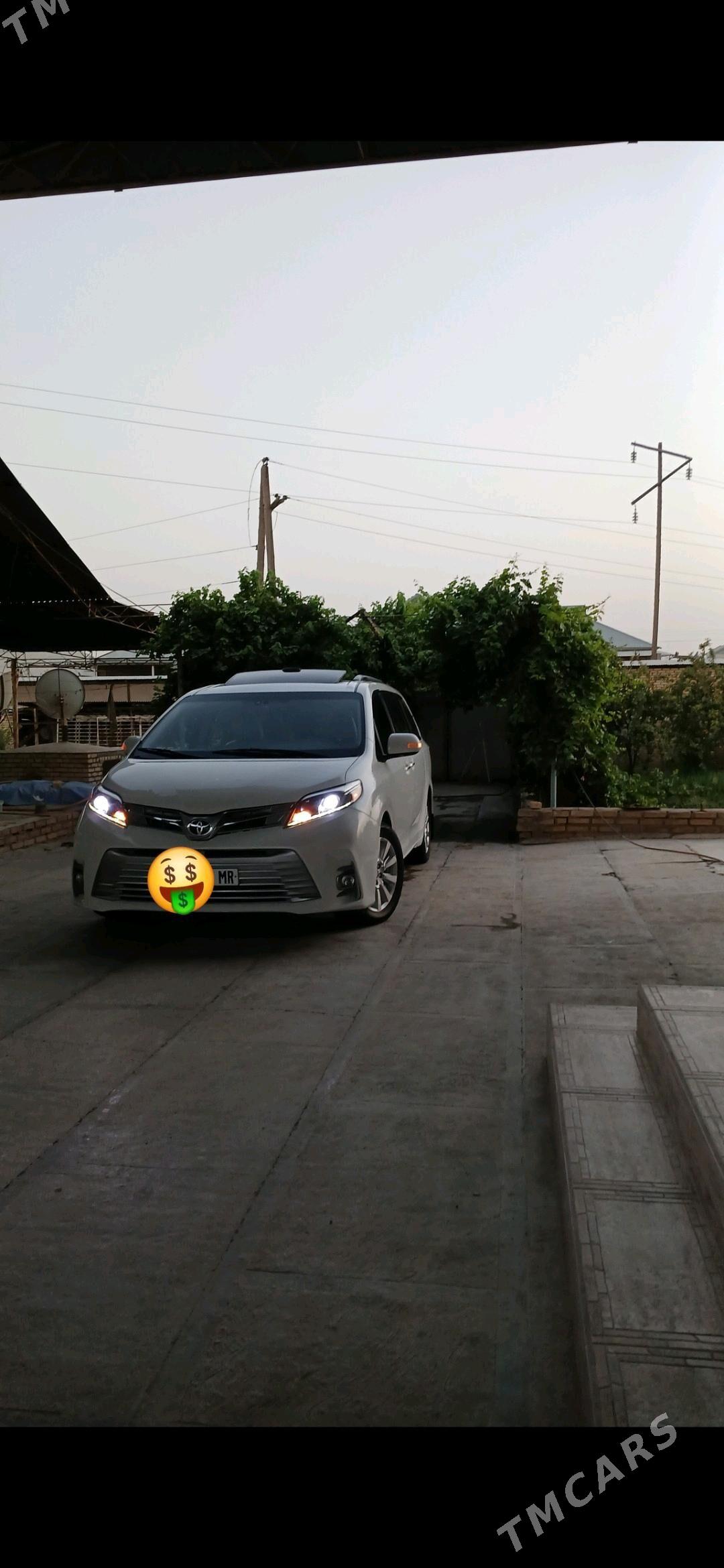 Toyota Sienna 2019 - 485 000 TMT - Мары - img 2