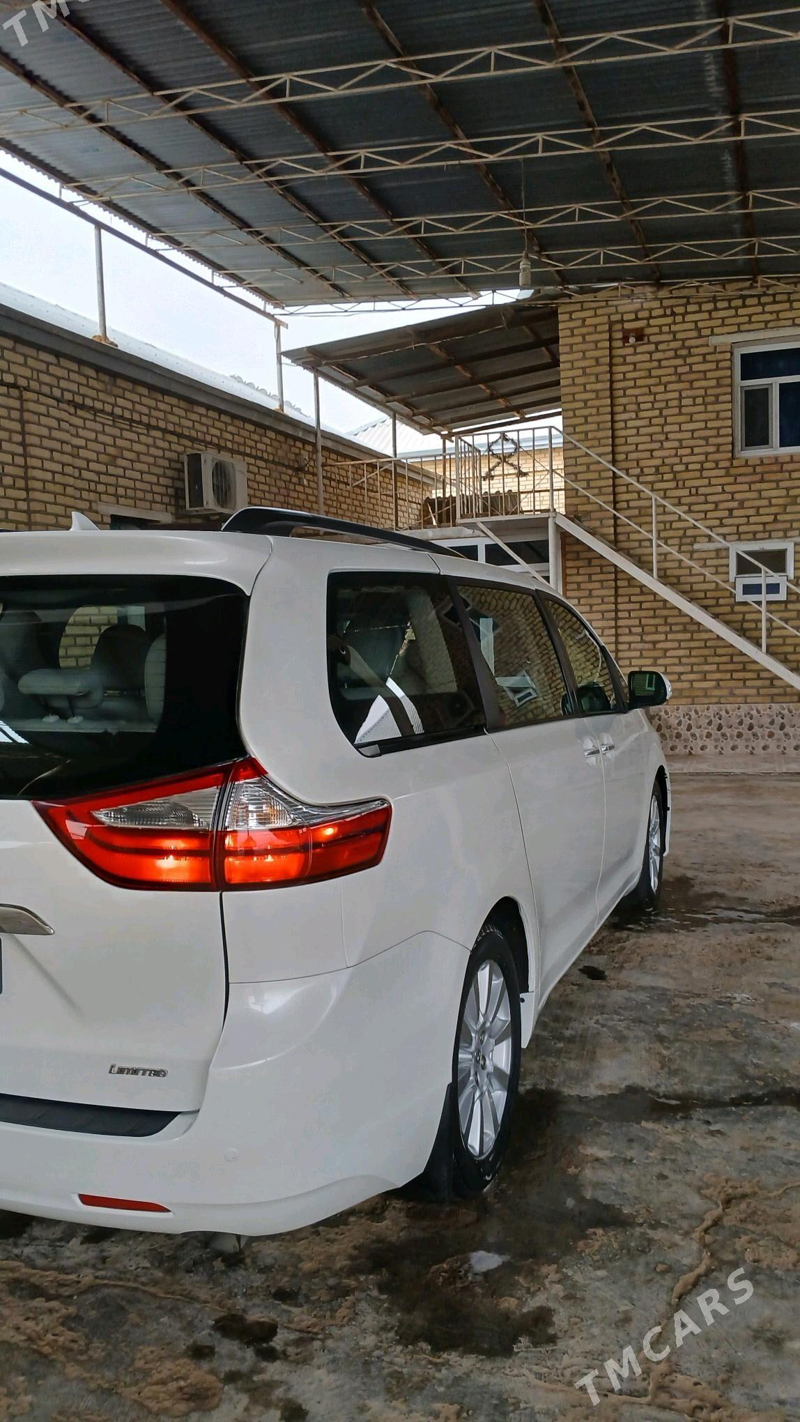 Toyota Sienna 2019 - 485 000 TMT - Мары - img 5