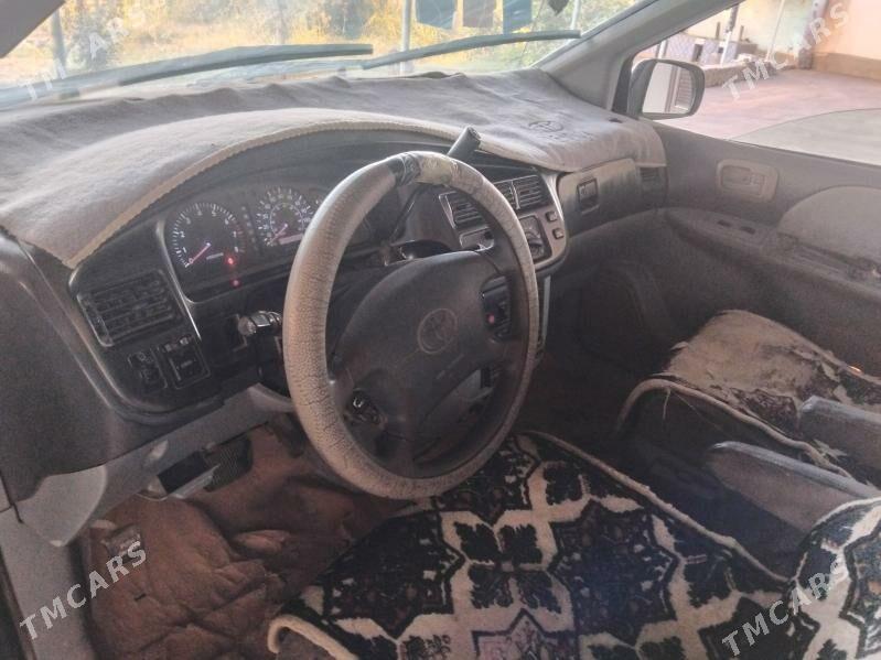 Toyota Sienna 2000 - 120 000 TMT - Керки - img 3