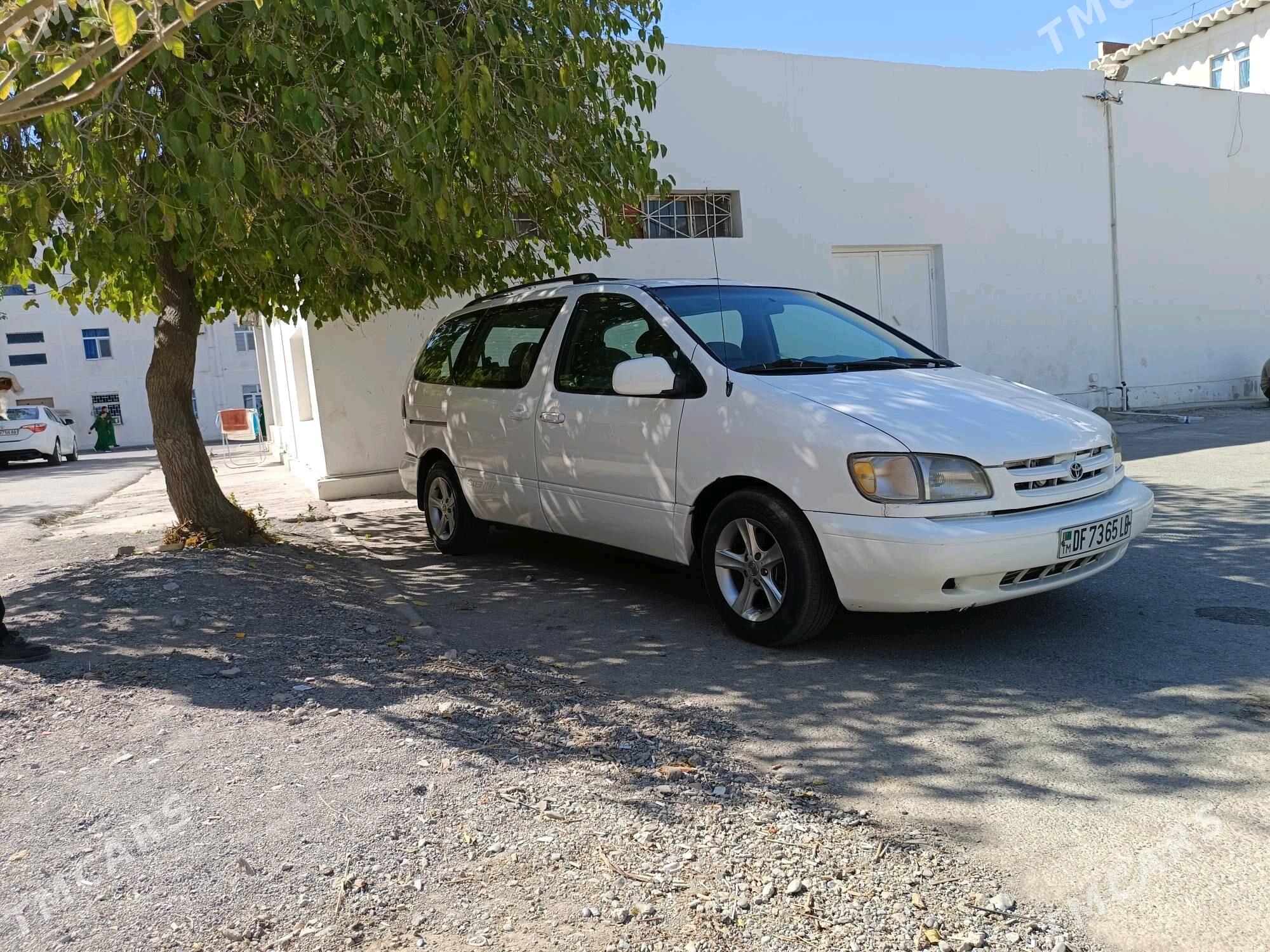 Toyota Sienna 2000 - 150 000 TMT - Достлук - img 2