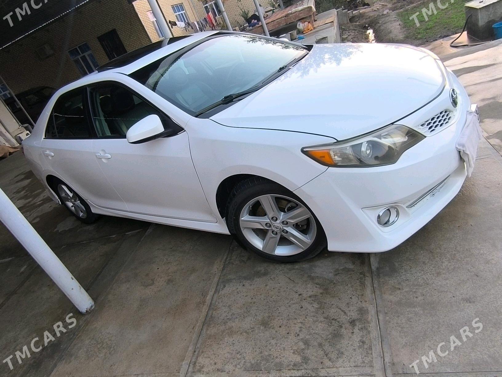 Toyota Camry 2012 - 245 000 TMT - Türkmengala - img 6