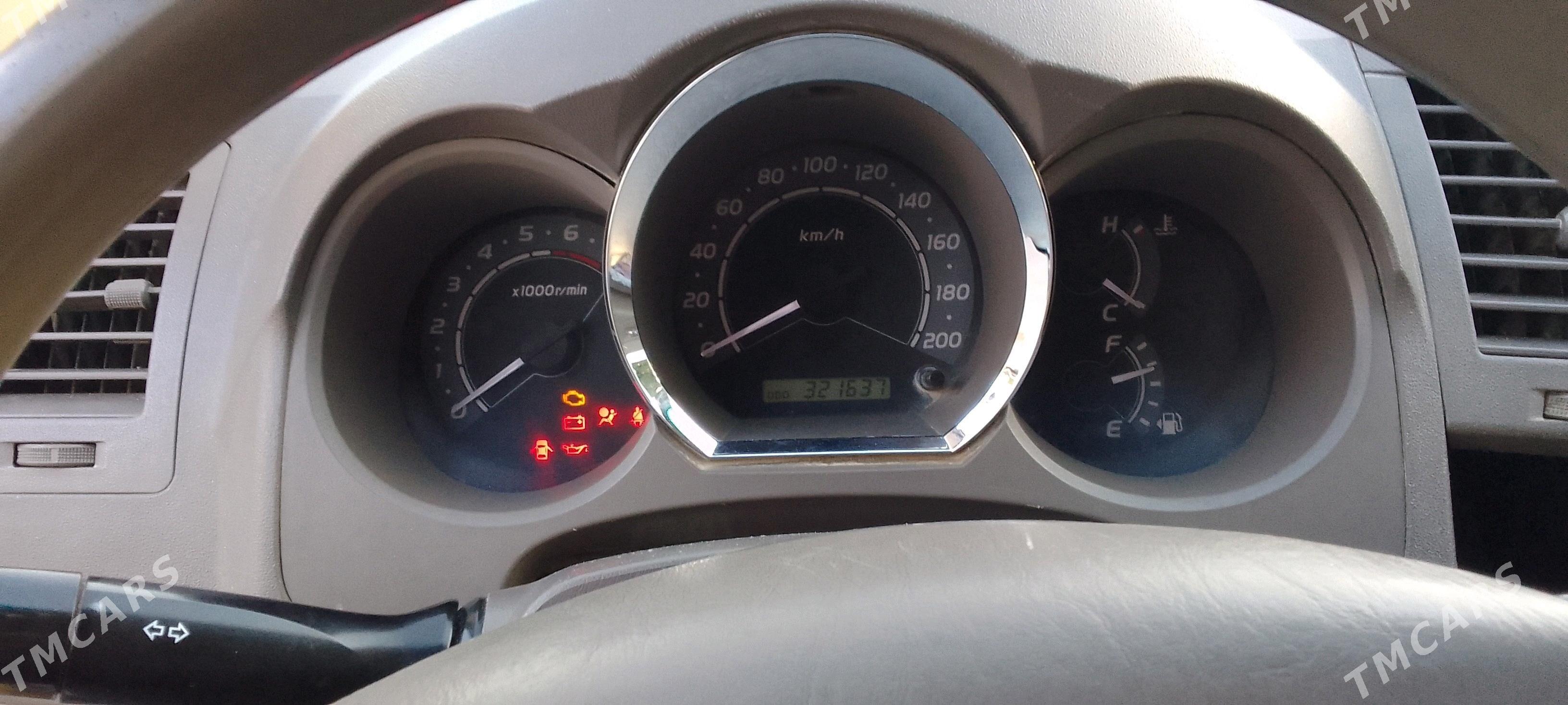 Toyota Fortuner 2010 - 200 000 TMT - Aşgabat - img 9