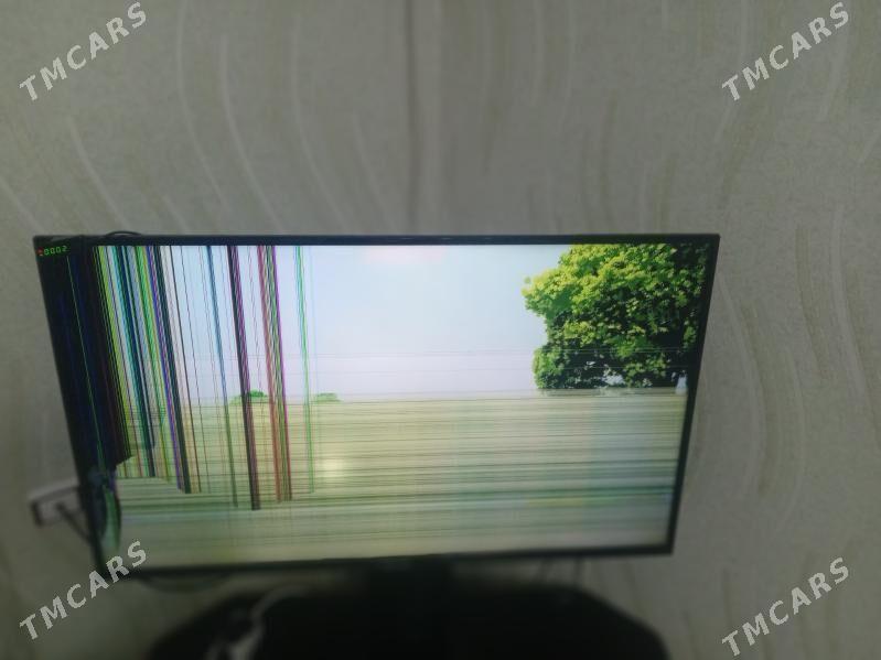 42lik HISENSE telewizor - Балканабат - img 2