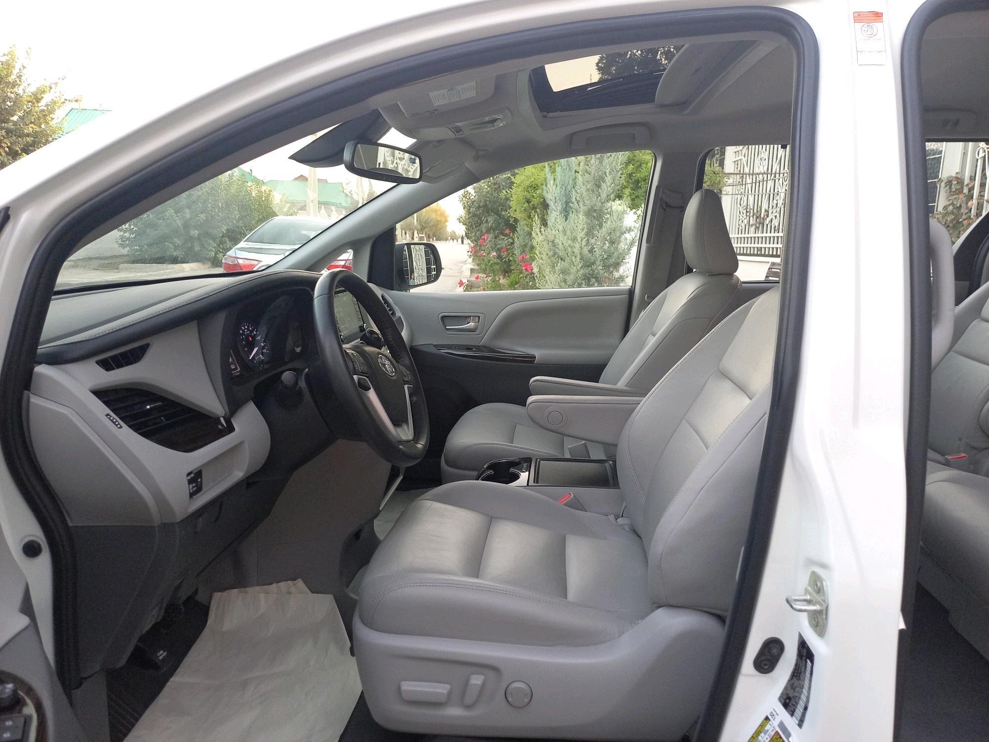 Toyota Sienna 2020 - 450 000 TMT - Ашхабад - img 6