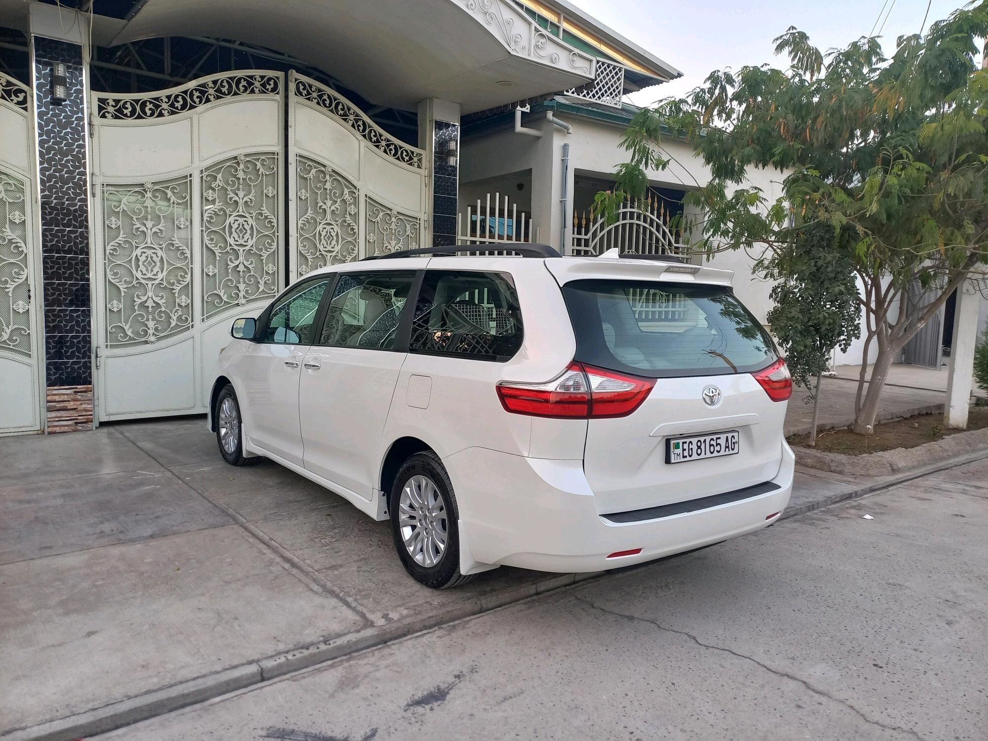 Toyota Sienna 2020 - 450 000 TMT - Ашхабад - img 5