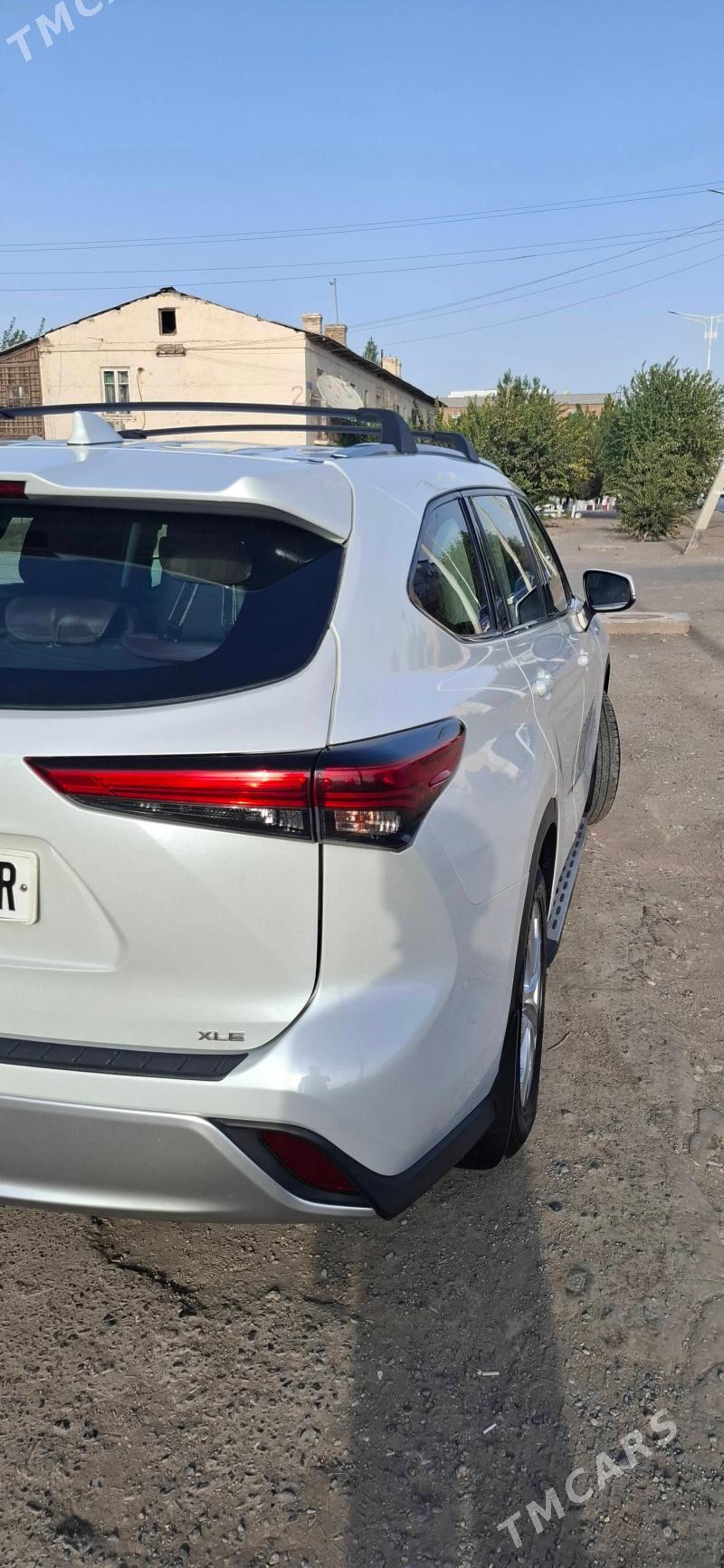 Toyota Highlander 2022 - 600 000 TMT - Türkmenabat - img 3