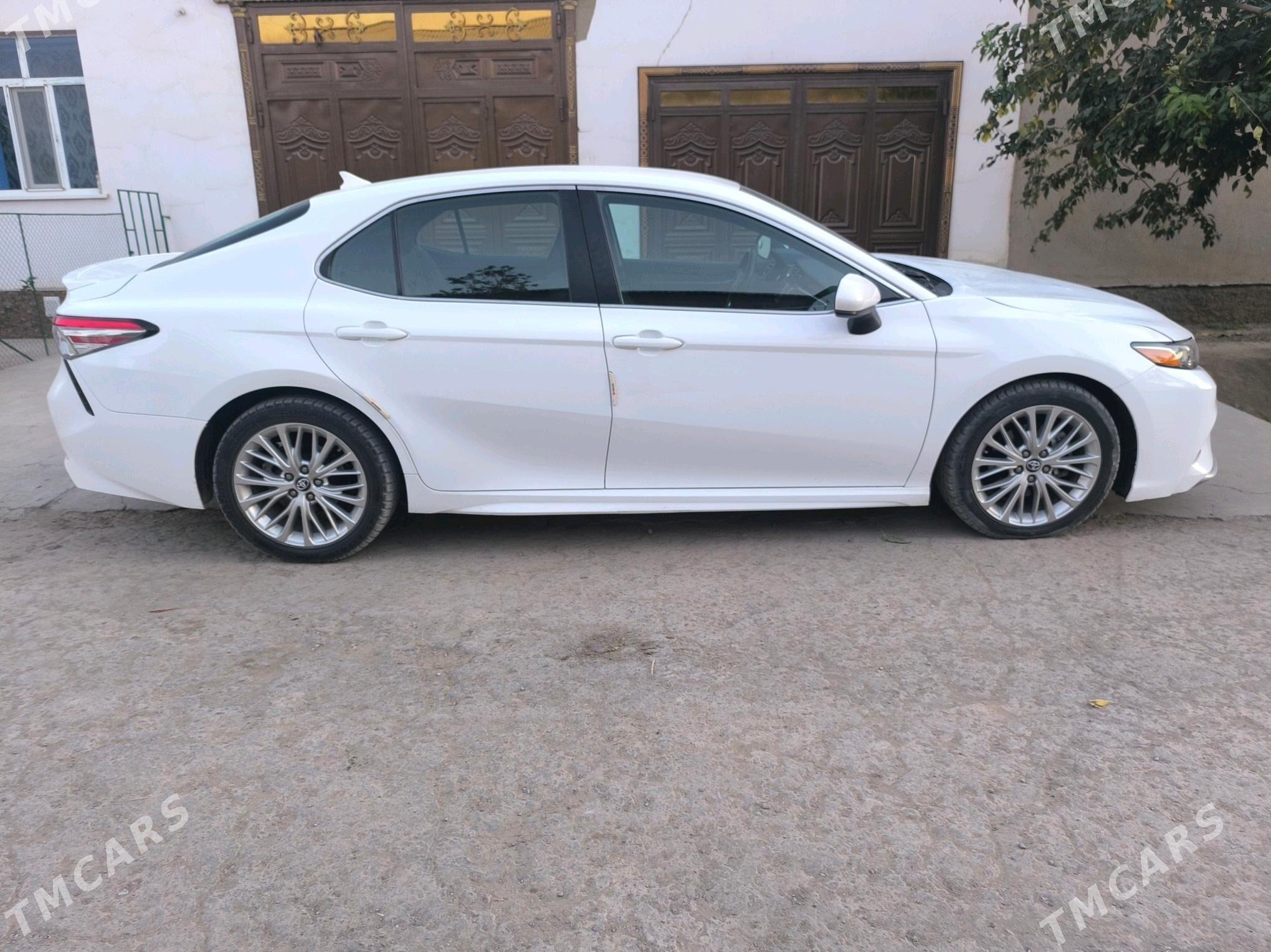 Toyota Camry 2018 - 400 000 TMT - Köneürgenç - img 7