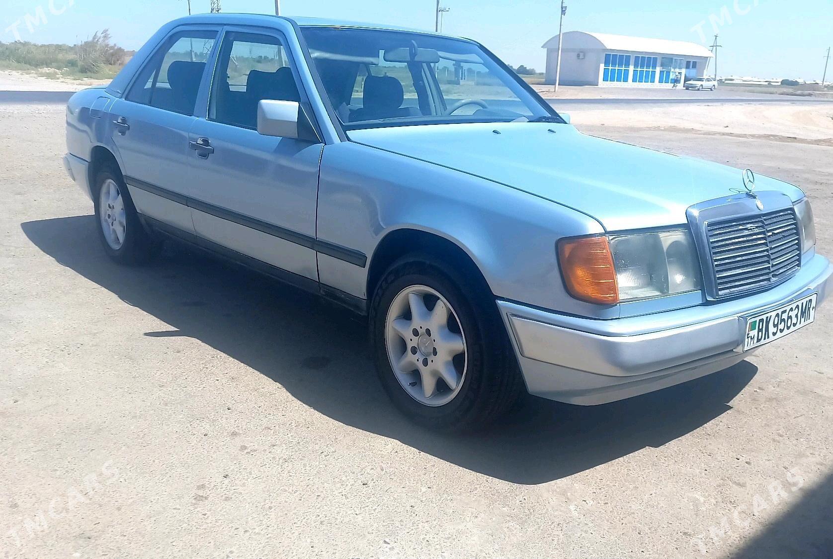 Mercedes-Benz 230E 1989 - 42 000 TMT - Мары - img 3