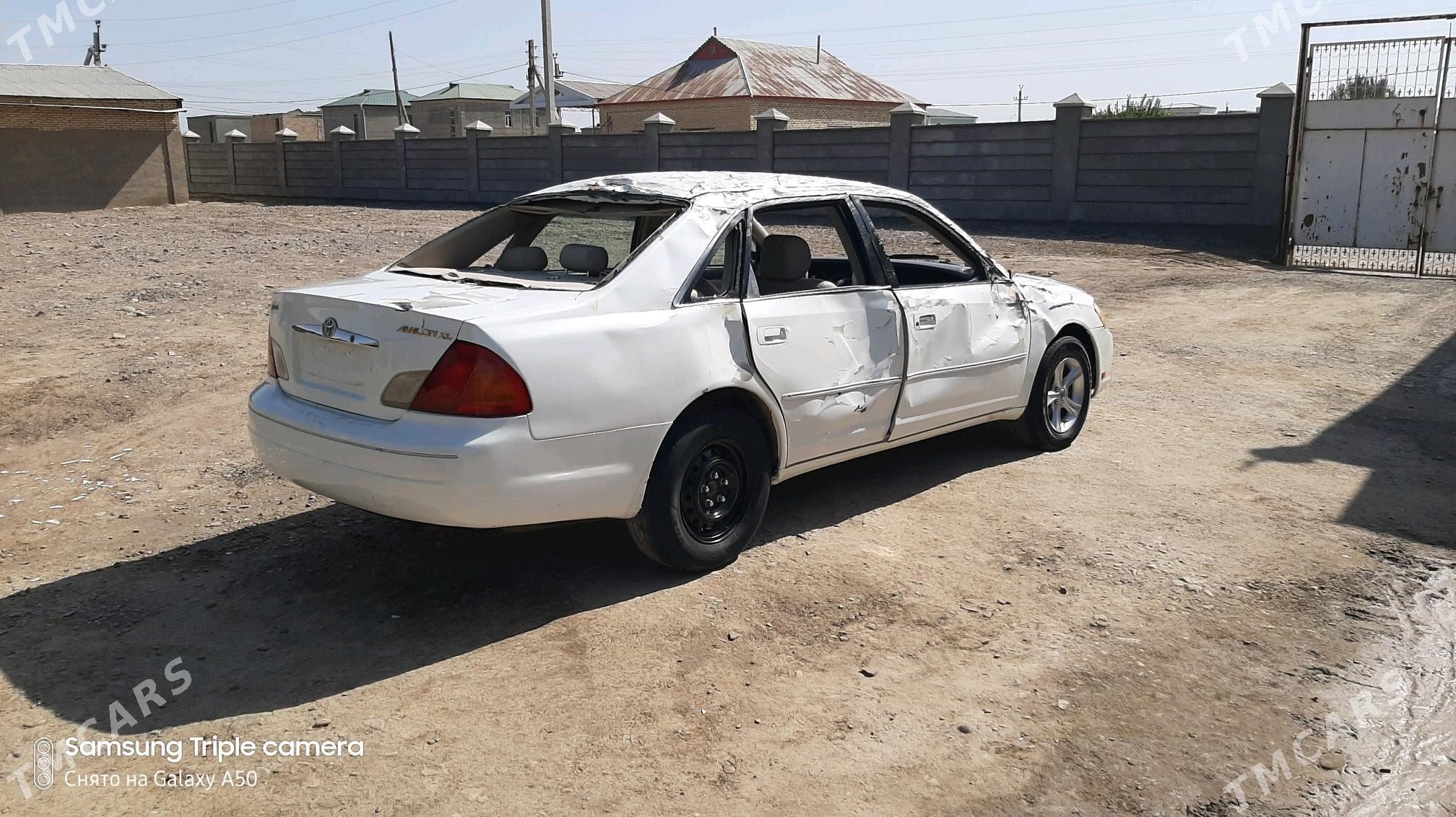 Toyota Avalon 2001 - 113 000 TMT - Мары - img 7