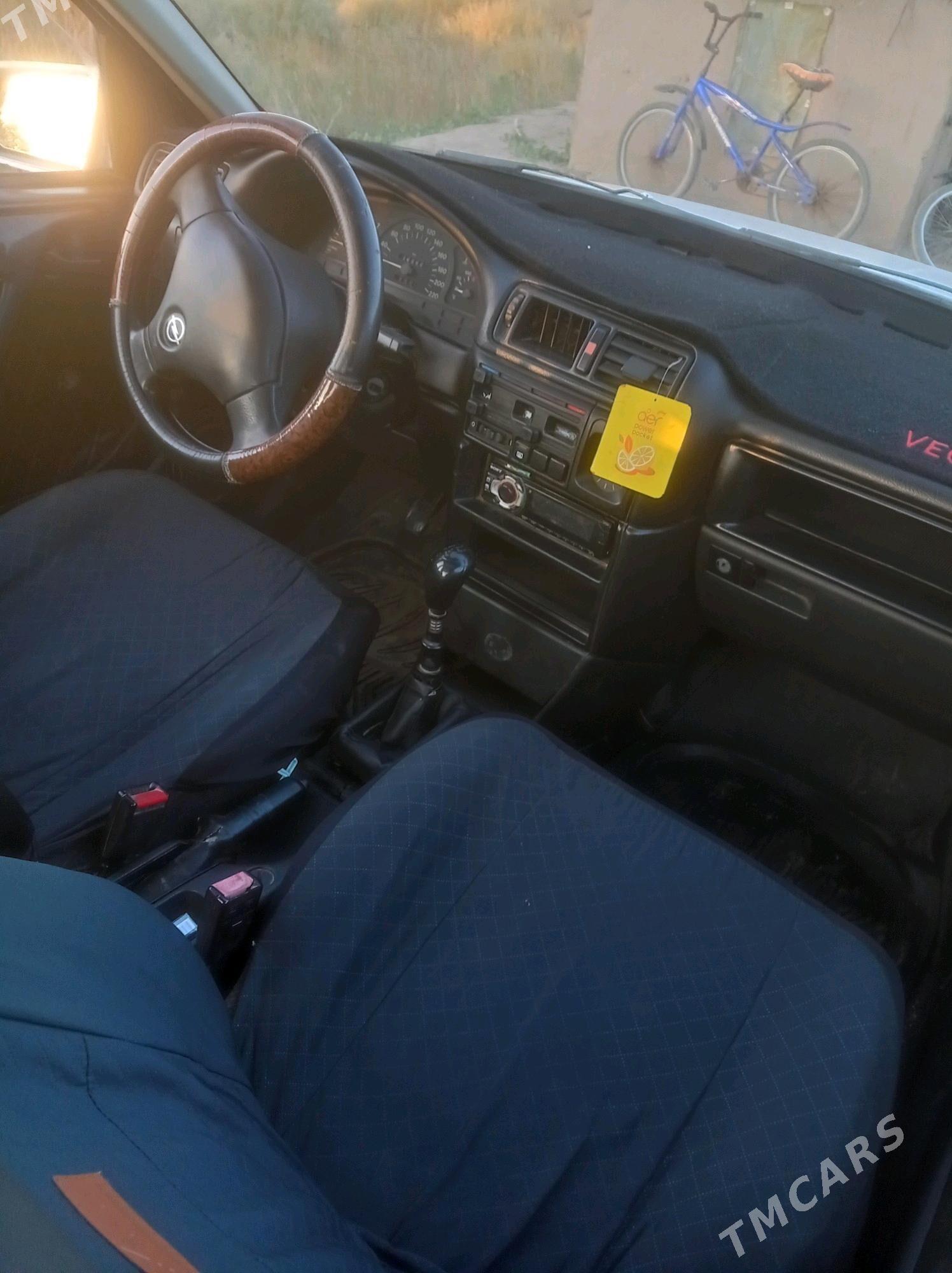 Opel Vectra 1992 - 38 000 TMT - Губадаг - img 2