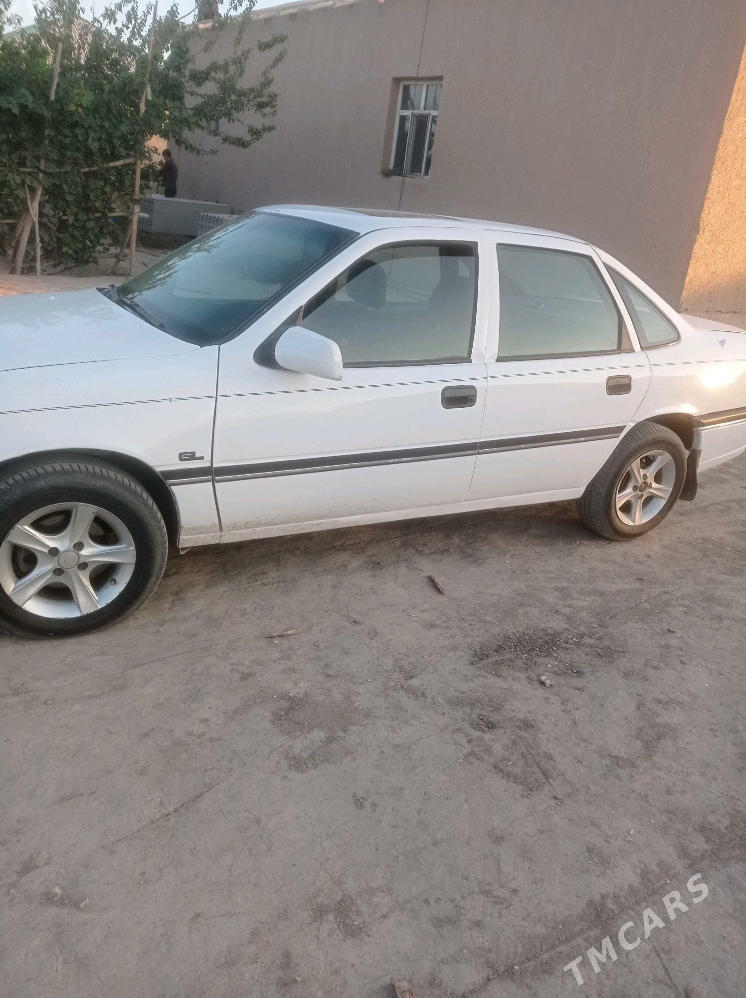 Opel Vectra 1992 - 38 000 TMT - Губадаг - img 4