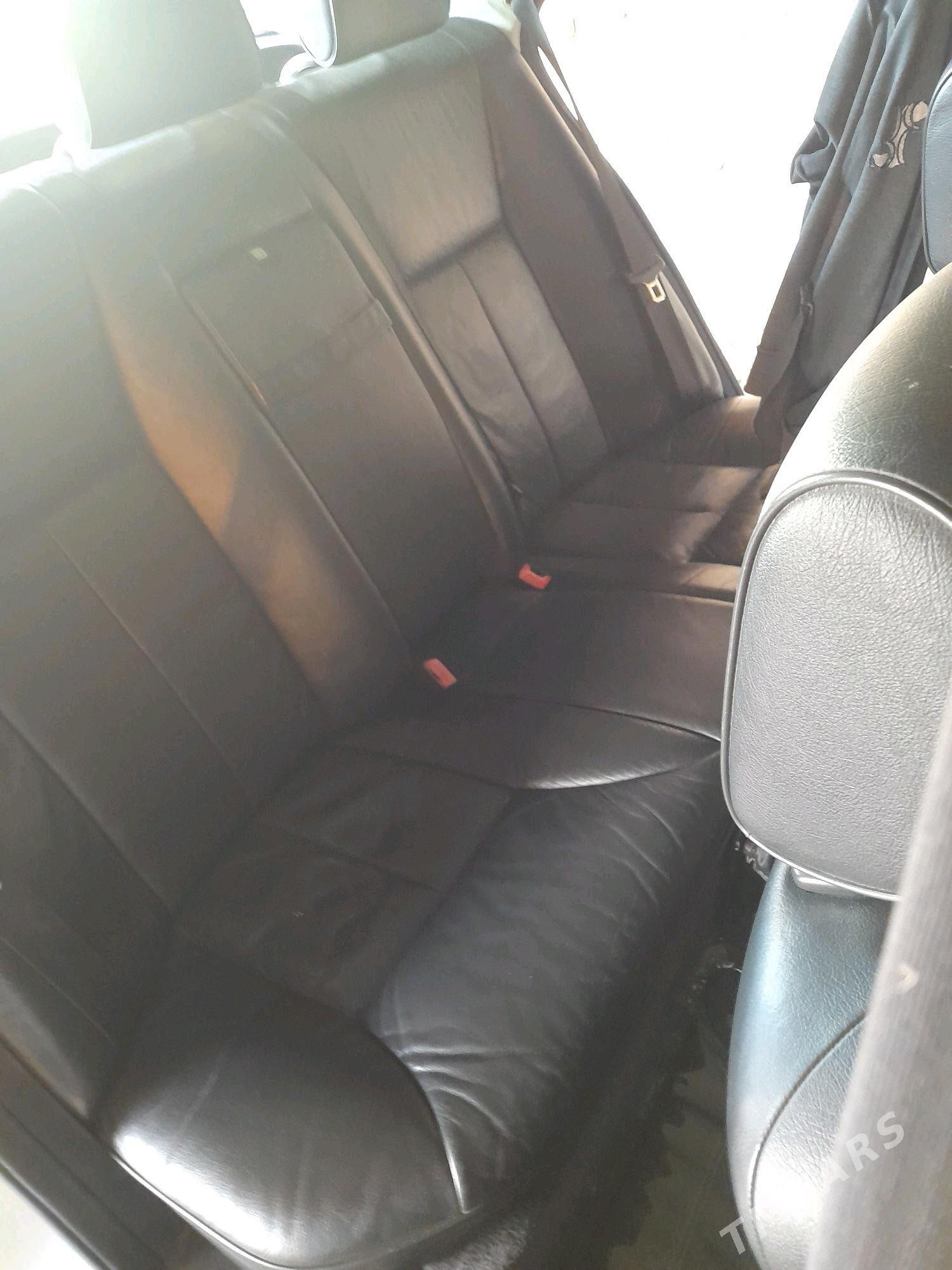 Mercedes-Benz E320 2000 - 130 000 TMT - Gyzylarbat - img 4