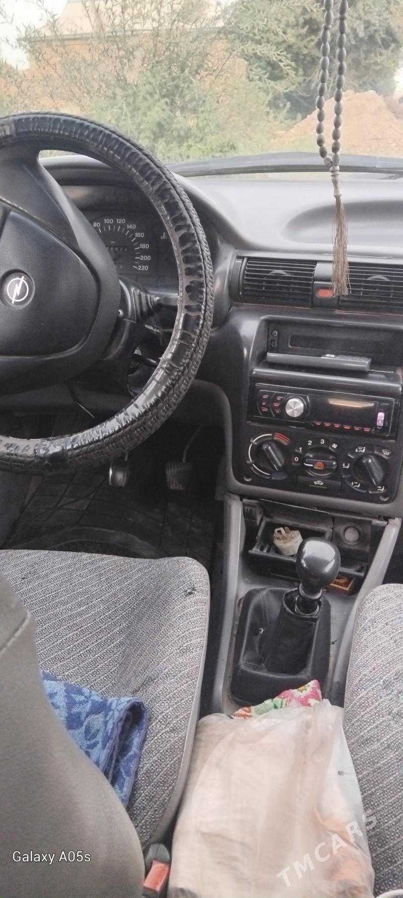 Opel Astra 1993 - 50 000 TMT - Mary - img 4