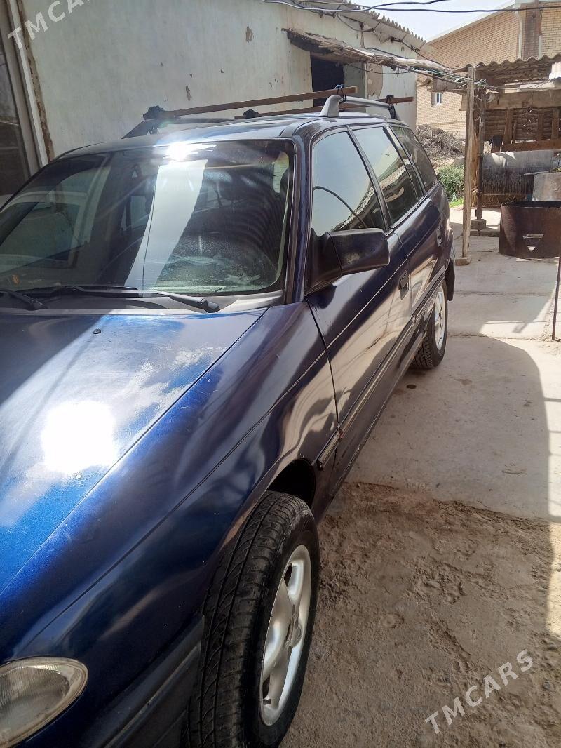 Opel Astra 1992 - 30 000 TMT - Мургап - img 2