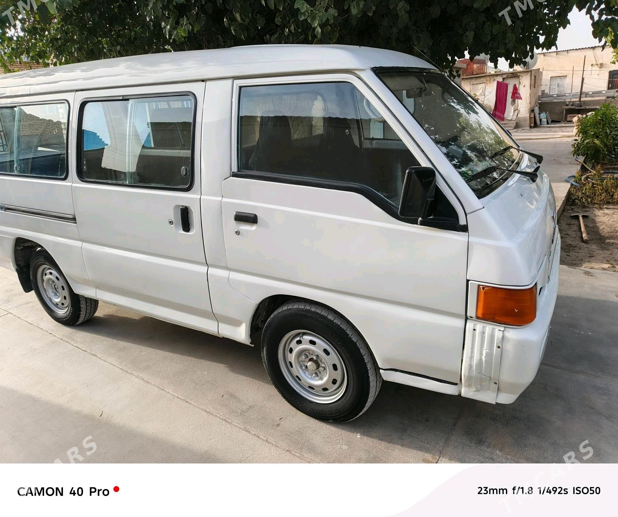 Toyota Hiace 1992 - 50 000 TMT - Кака - img 3