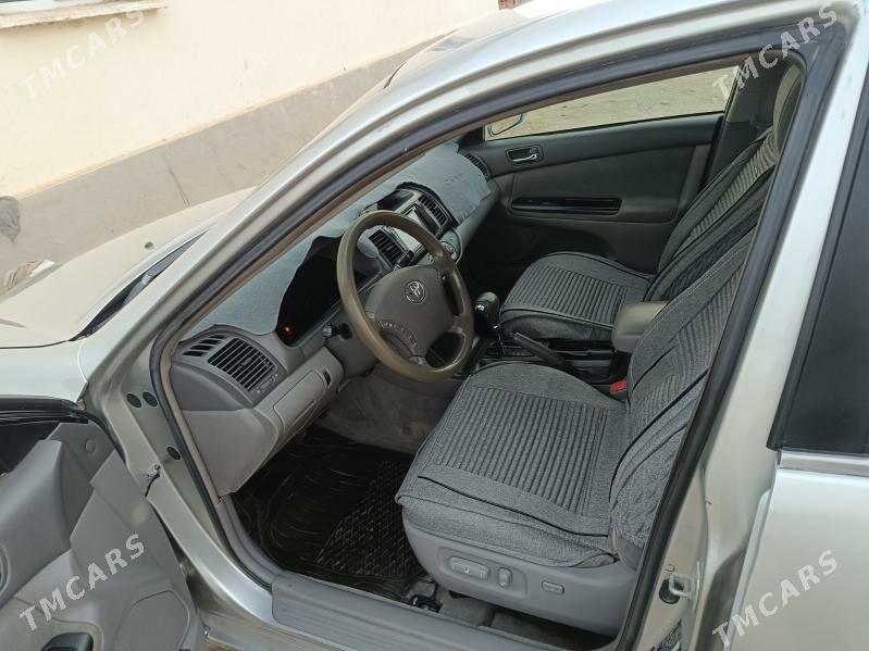 Toyota Camry 2005 - 240 000 TMT - Бузмеин - img 2