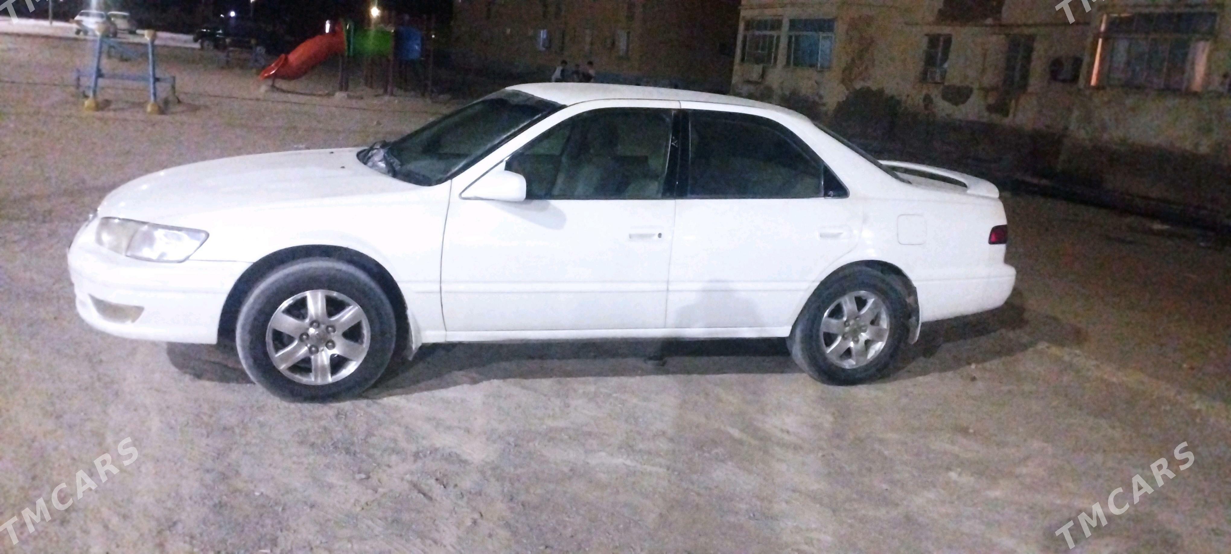 Toyota Camry 1999 - 115 000 TMT - Теджен - img 2