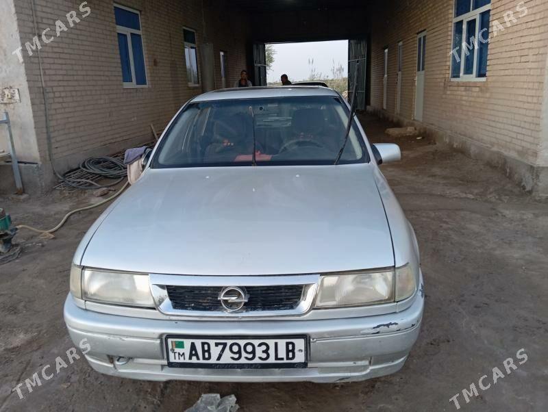 Opel Vectra 1992 - 35 000 TMT - Фарап - img 2