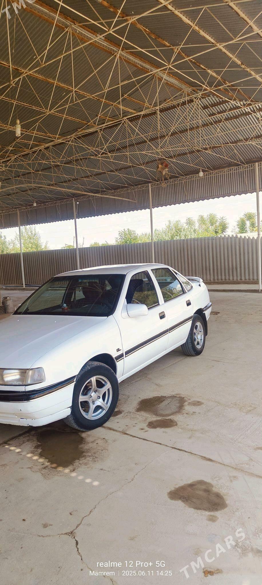 Opel Vectra 1991 - 45 000 TMT - Ёлётен - img 2