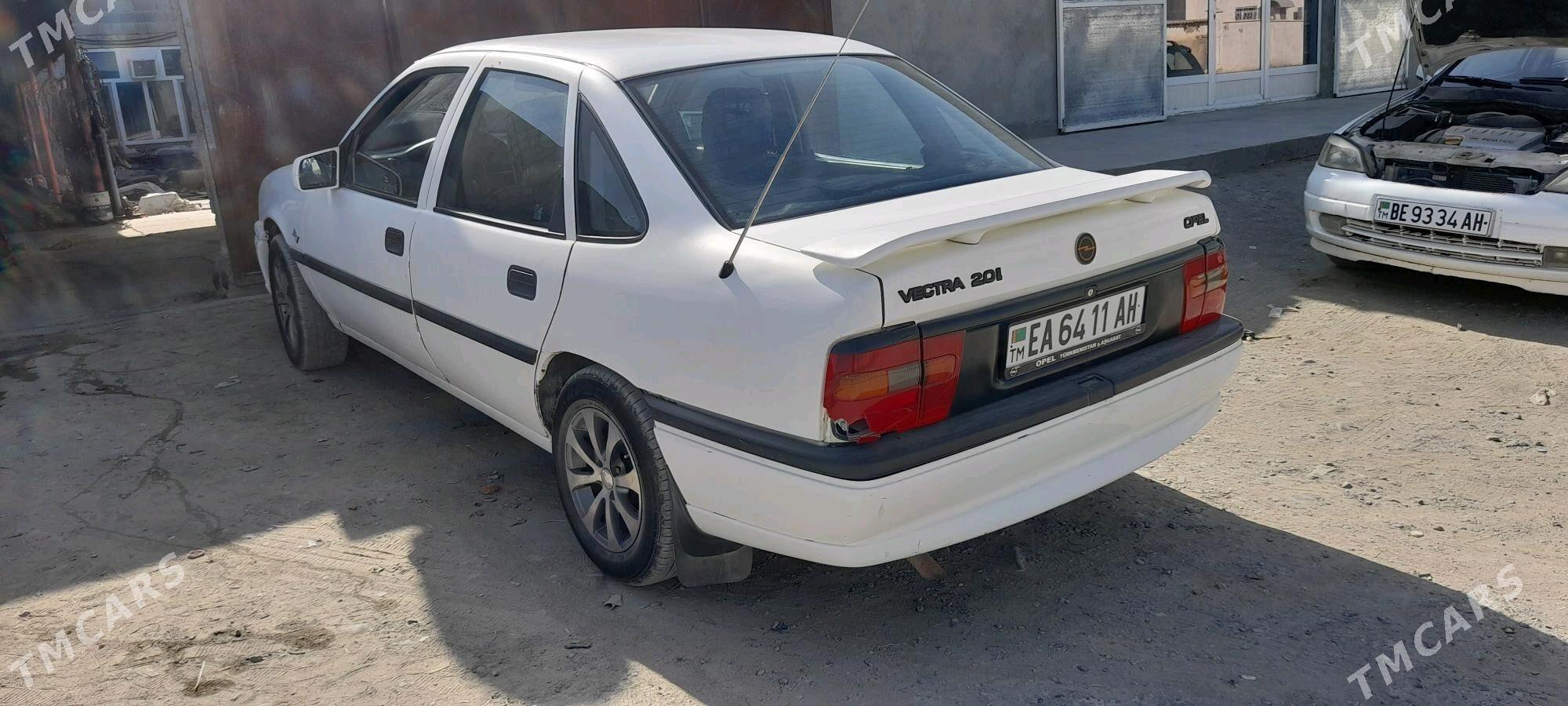 Opel Vectra 1995 - 38 000 TMT - Бахарден - img 2