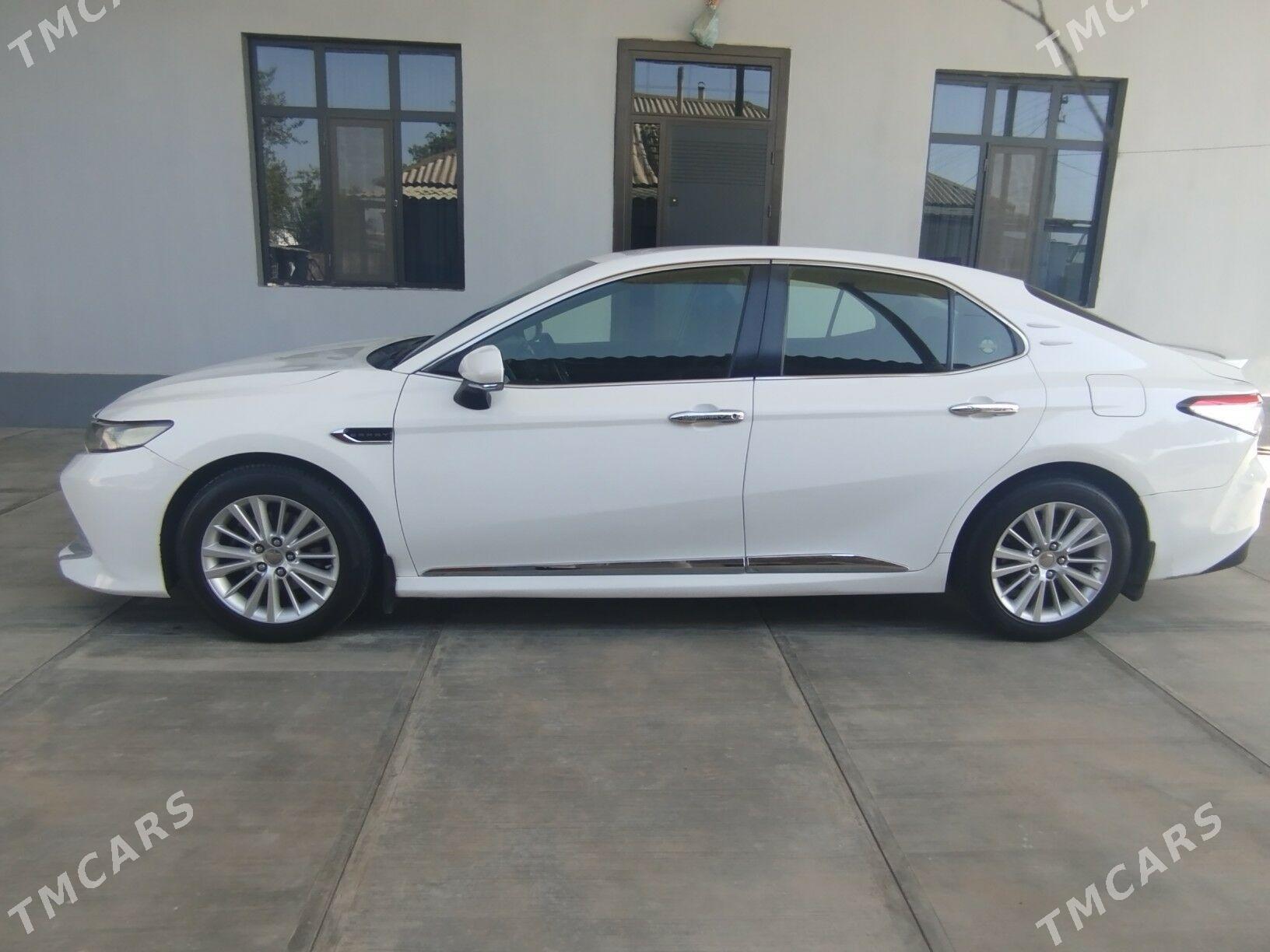 Toyota Camry 2019 - 260 000 TMT - Aşgabat - img 3