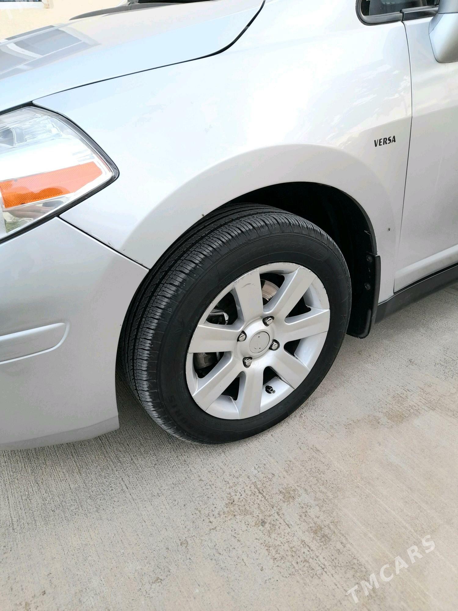 Nissan Versa 2010 - 137 000 TMT - Ашхабад - img 5